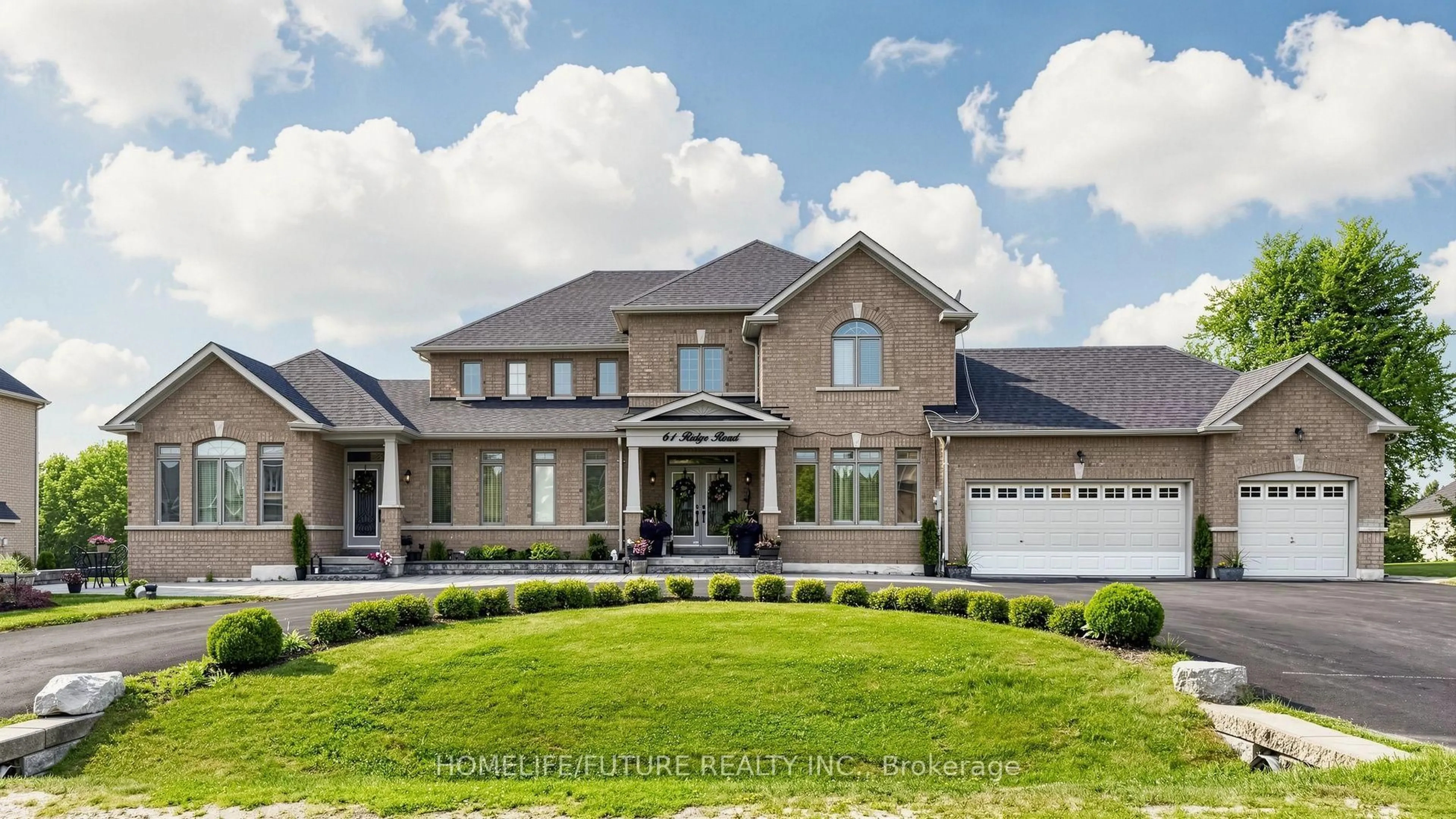 Home with brick exterior material, street for 61 Ridge Rd, Uxbridge Ontario L0C 1A0