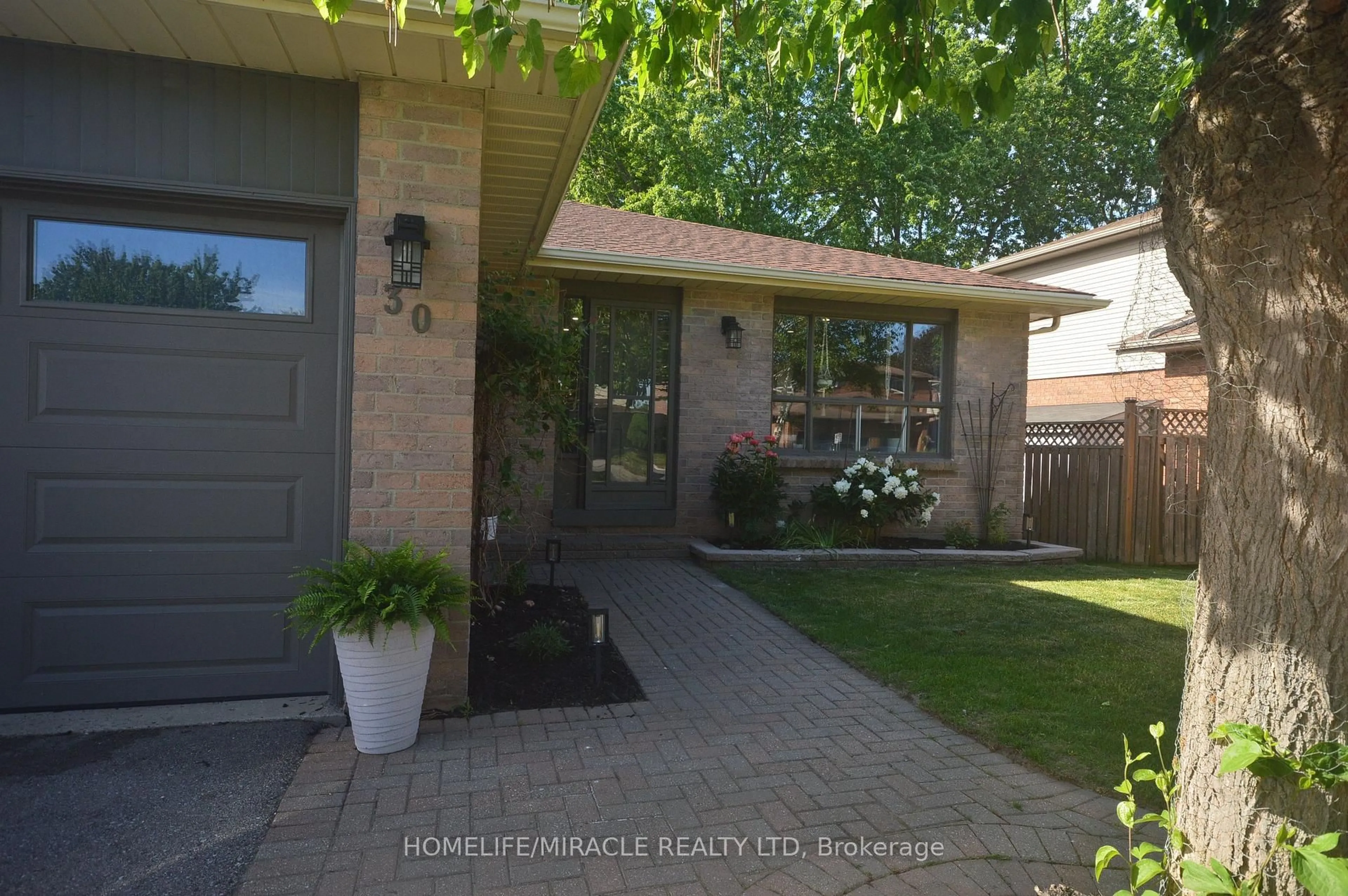 Home with brick exterior material, street for 30 Northgate Dr, Bradford West Gwillimbury Ontario L3Z 2H5