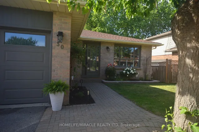 30 Northgate Dr, Bradford West Gwillimbury 3