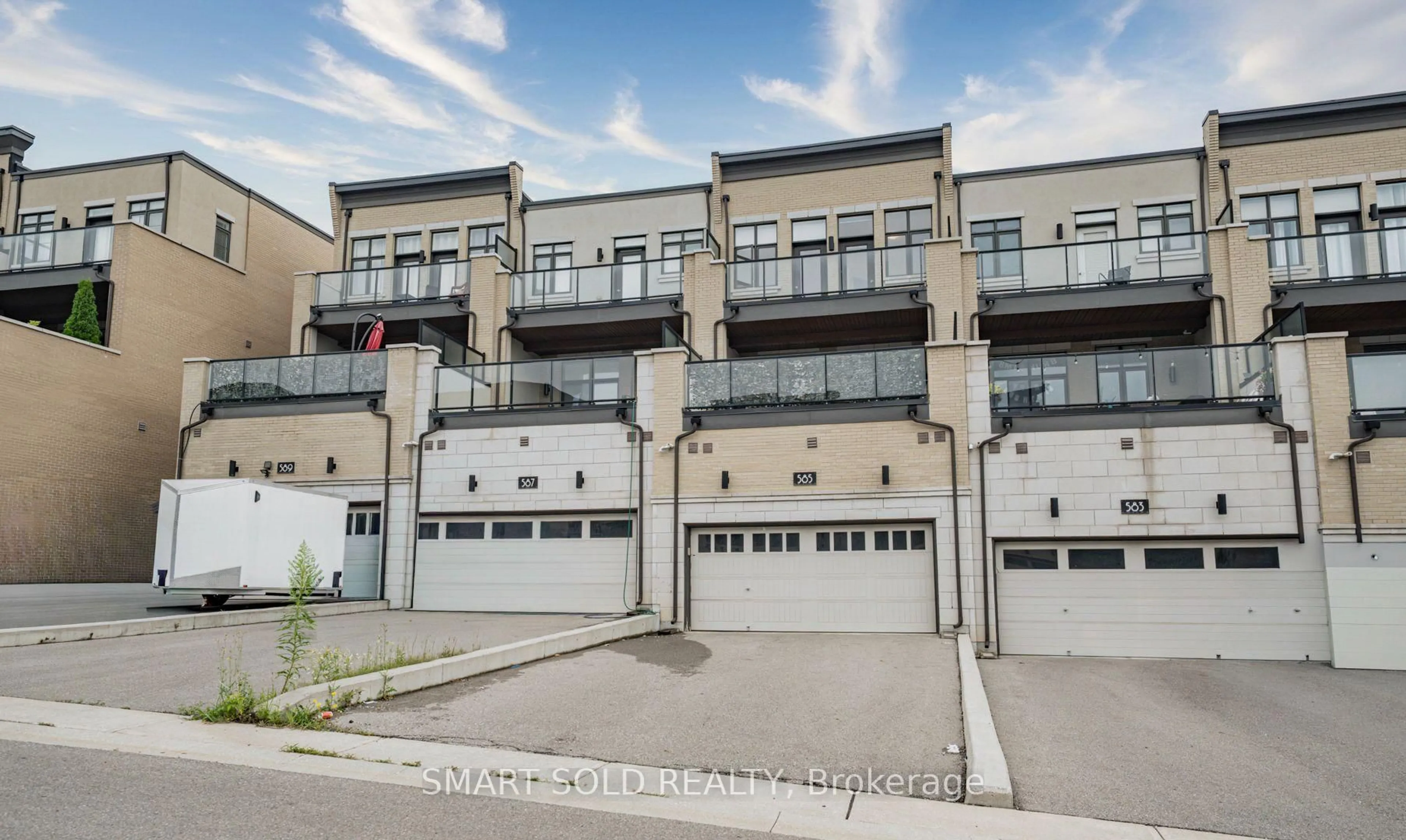 Unknown for 585 Marc Santi Blvd, Vaughan Ontario L6A 4Z8