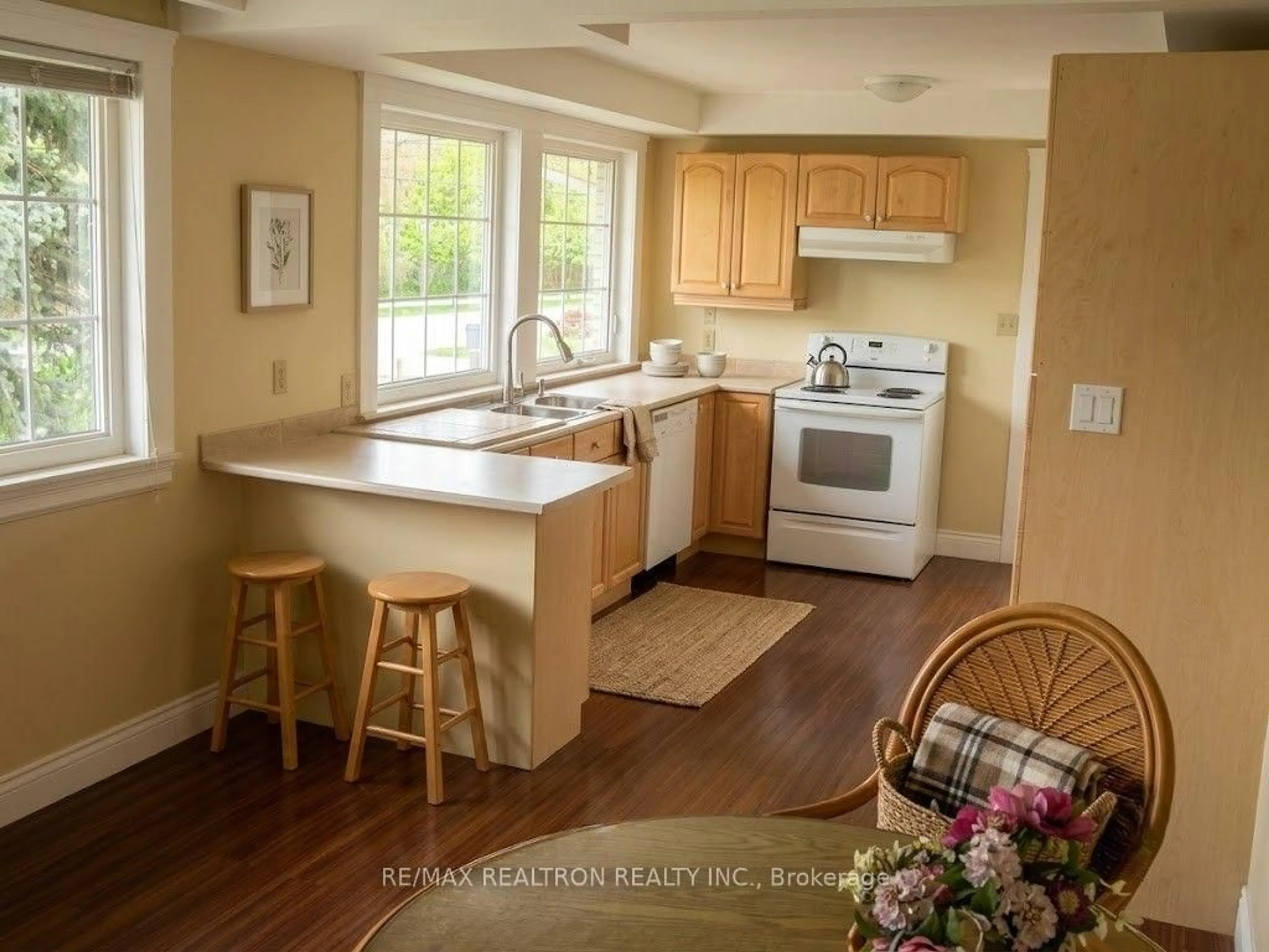 Open concept kitchen, unknown for 166 WELDRICK Rd, Richmond Hill Ontario L4C 3V1