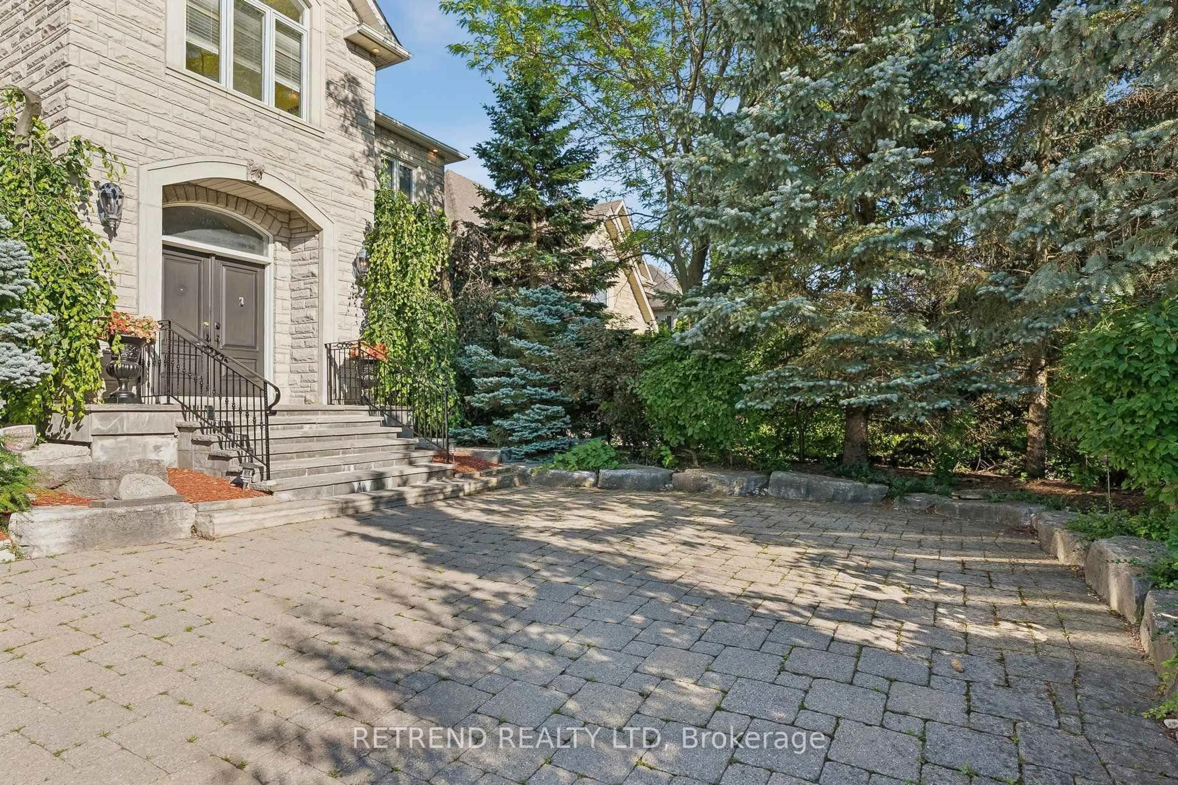 Patio, street for 791 Clarence St, Vaughan Ontario L4L 8V2