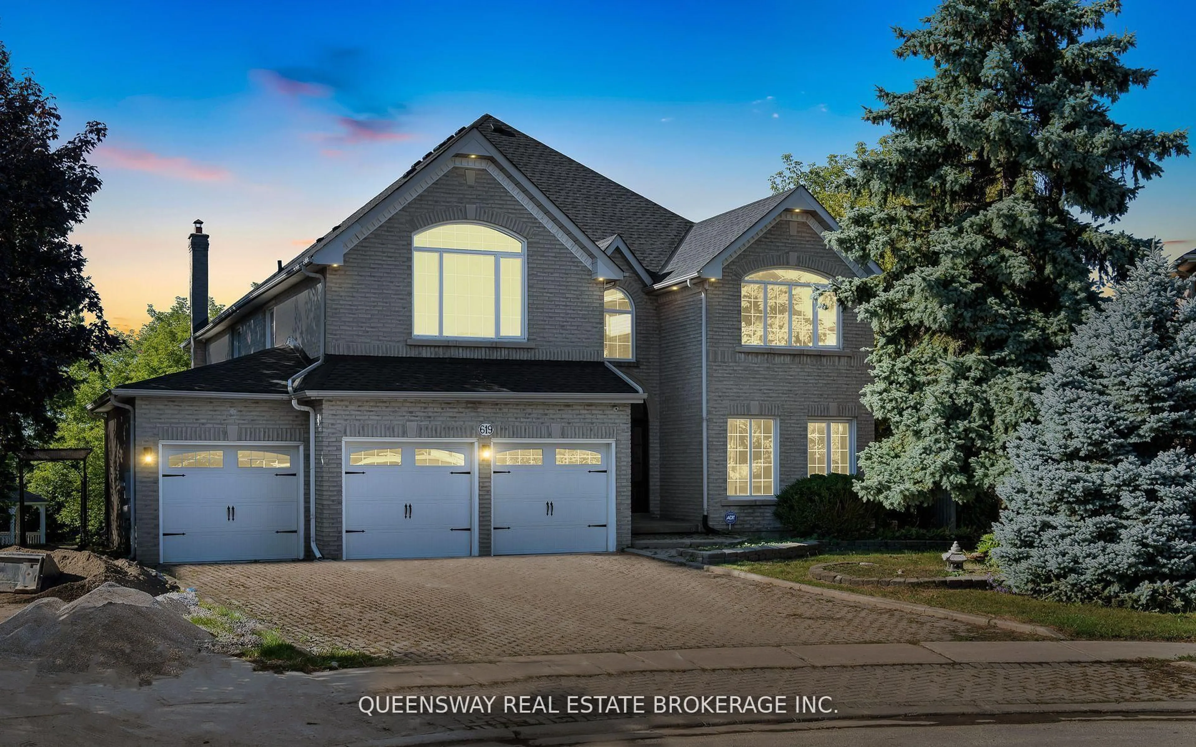 Unknown for 619 Culler Mews, Newmarket Ontario L3X 1V8