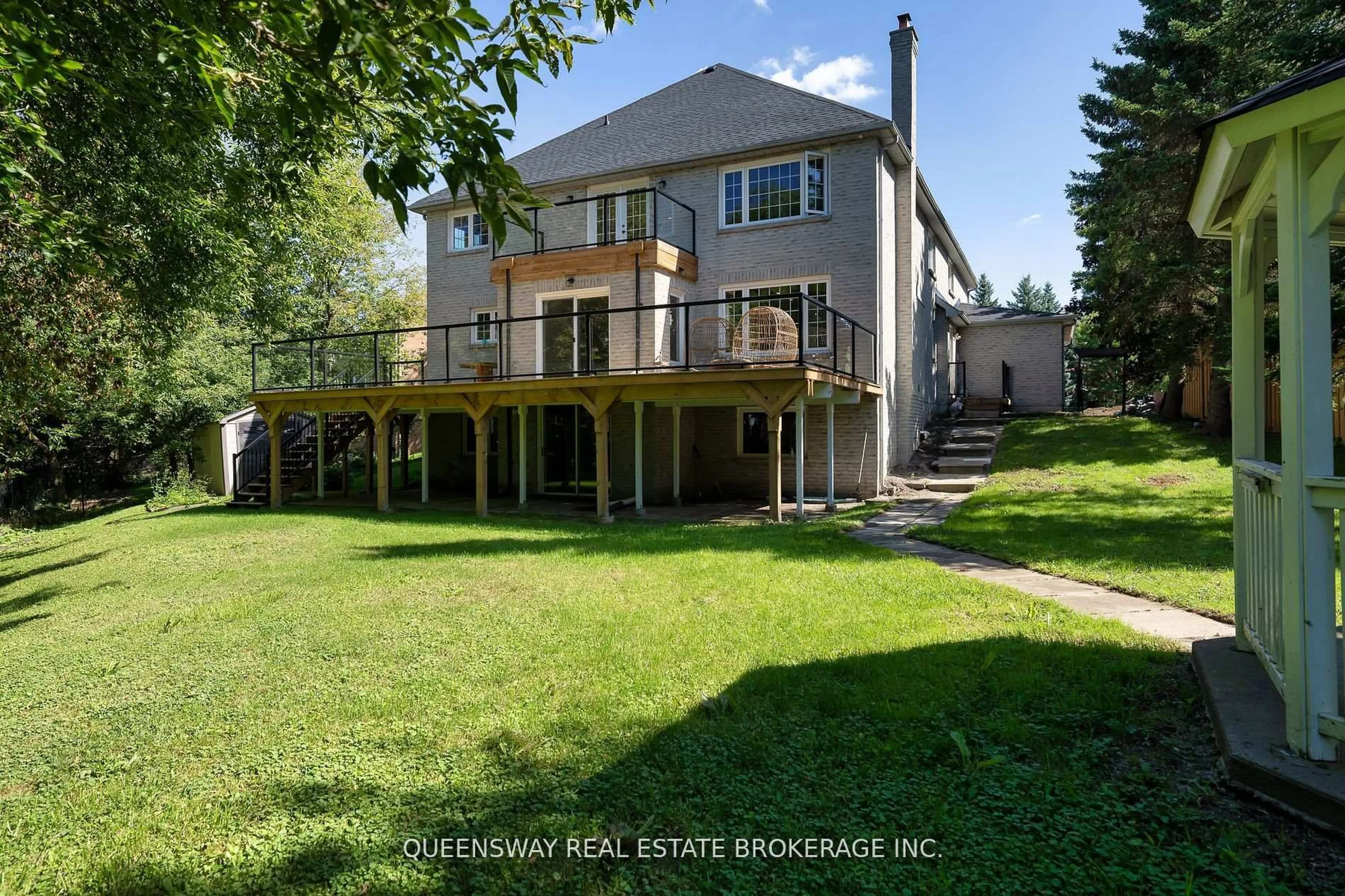Unknown for 619 Culler Mews, Newmarket Ontario L3X 1V8