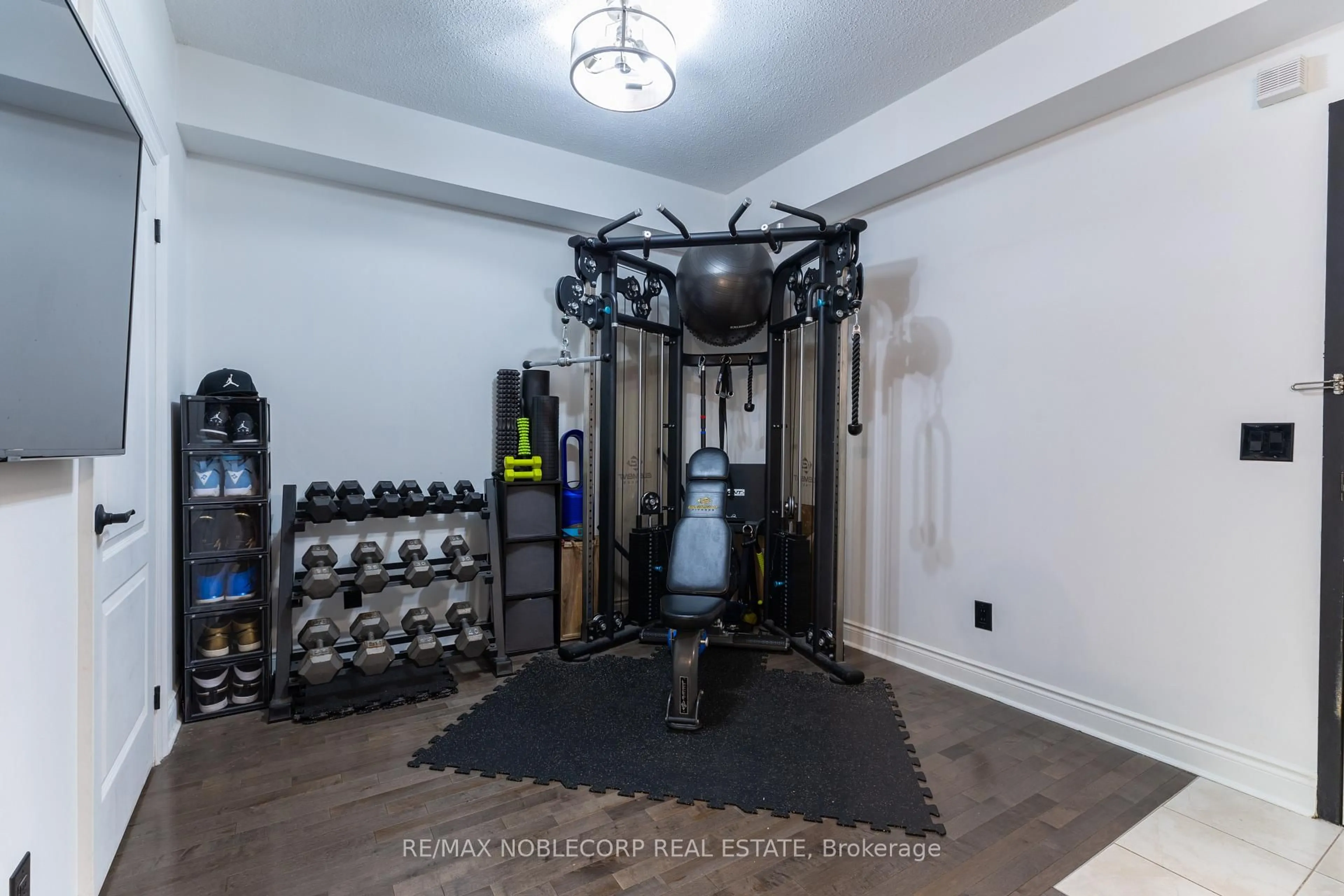 Gym or fitness room for 8201 Islington Ave #105, Vaughan Ontario L4L 9S6