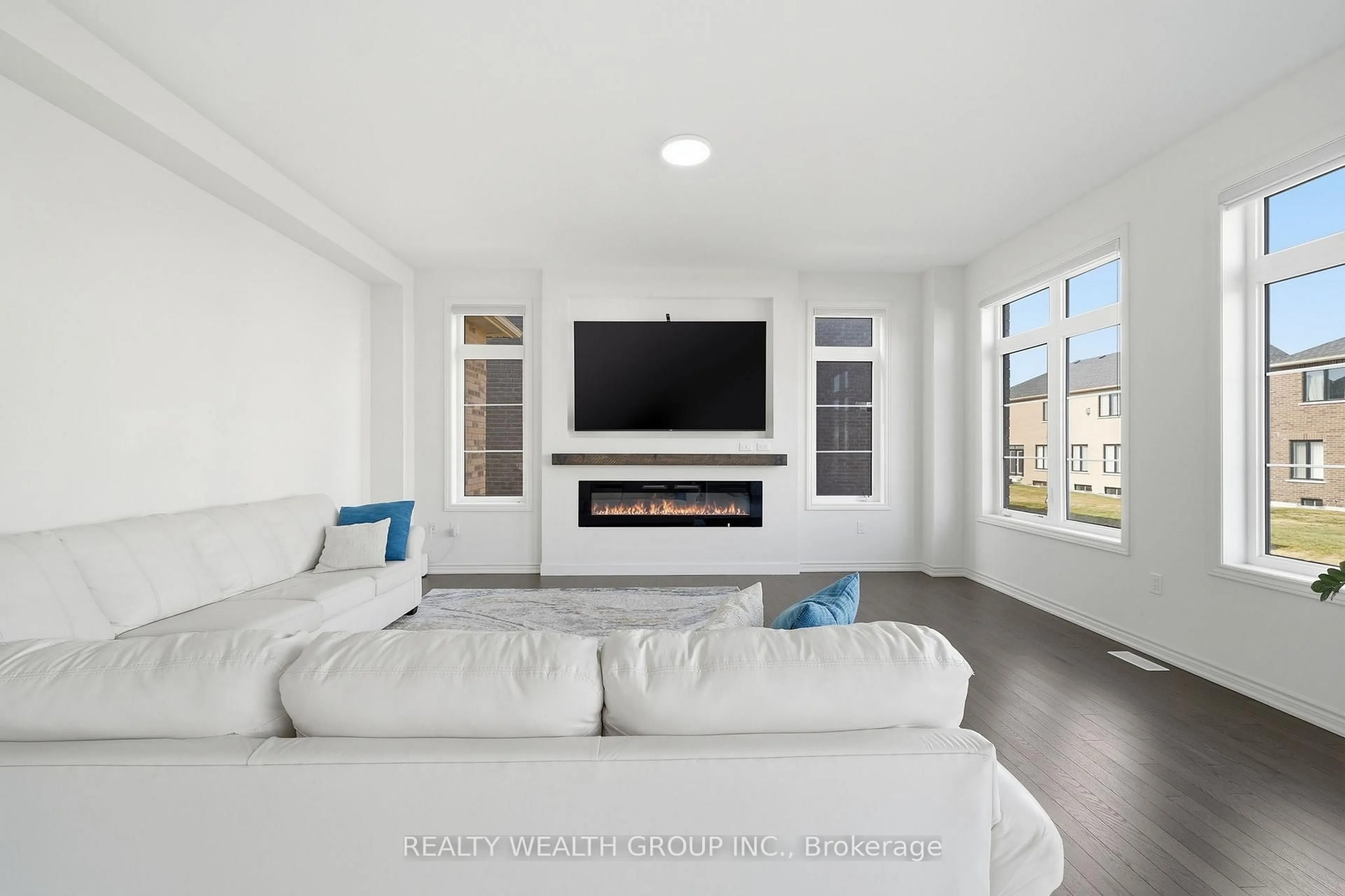 Living room with furniture, unknown for 20 Magnolia Ave, Adjala-Tosorontio Ontario L0G 1W0