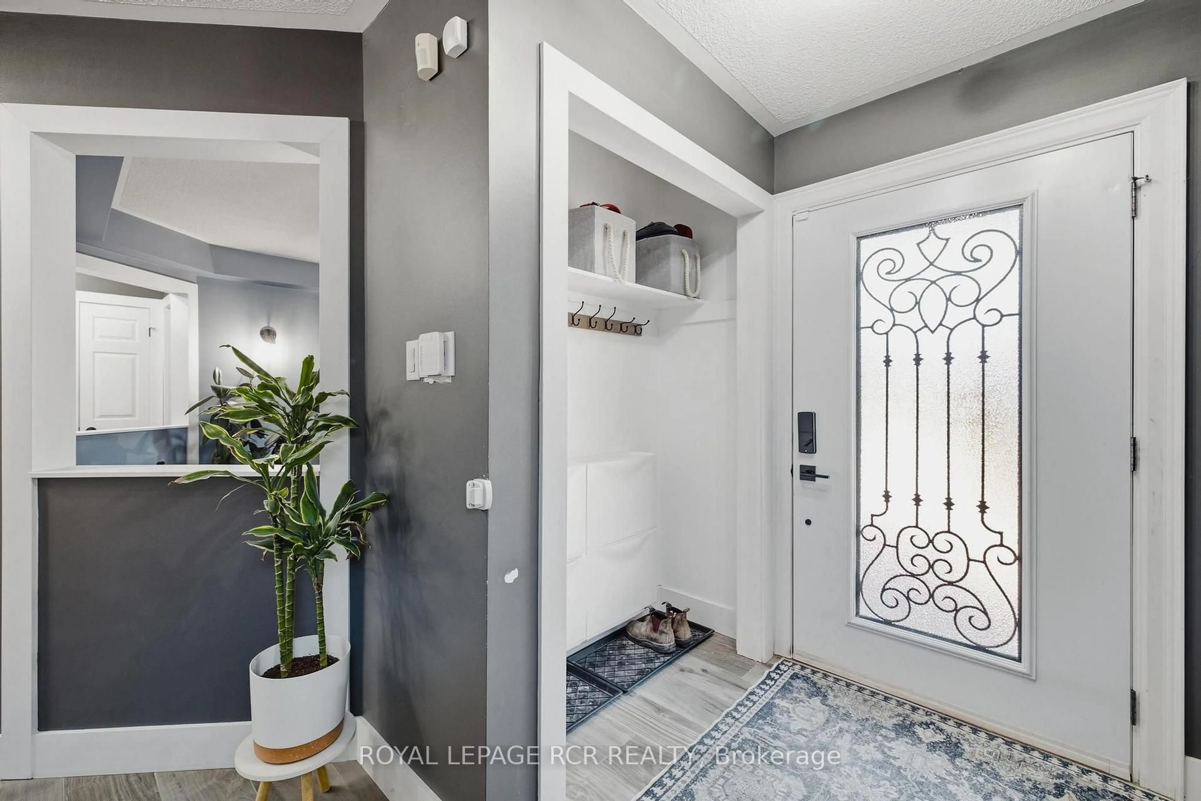Indoor entryway for 194 Andy Cres, Vaughan Ontario L4H 1C7
