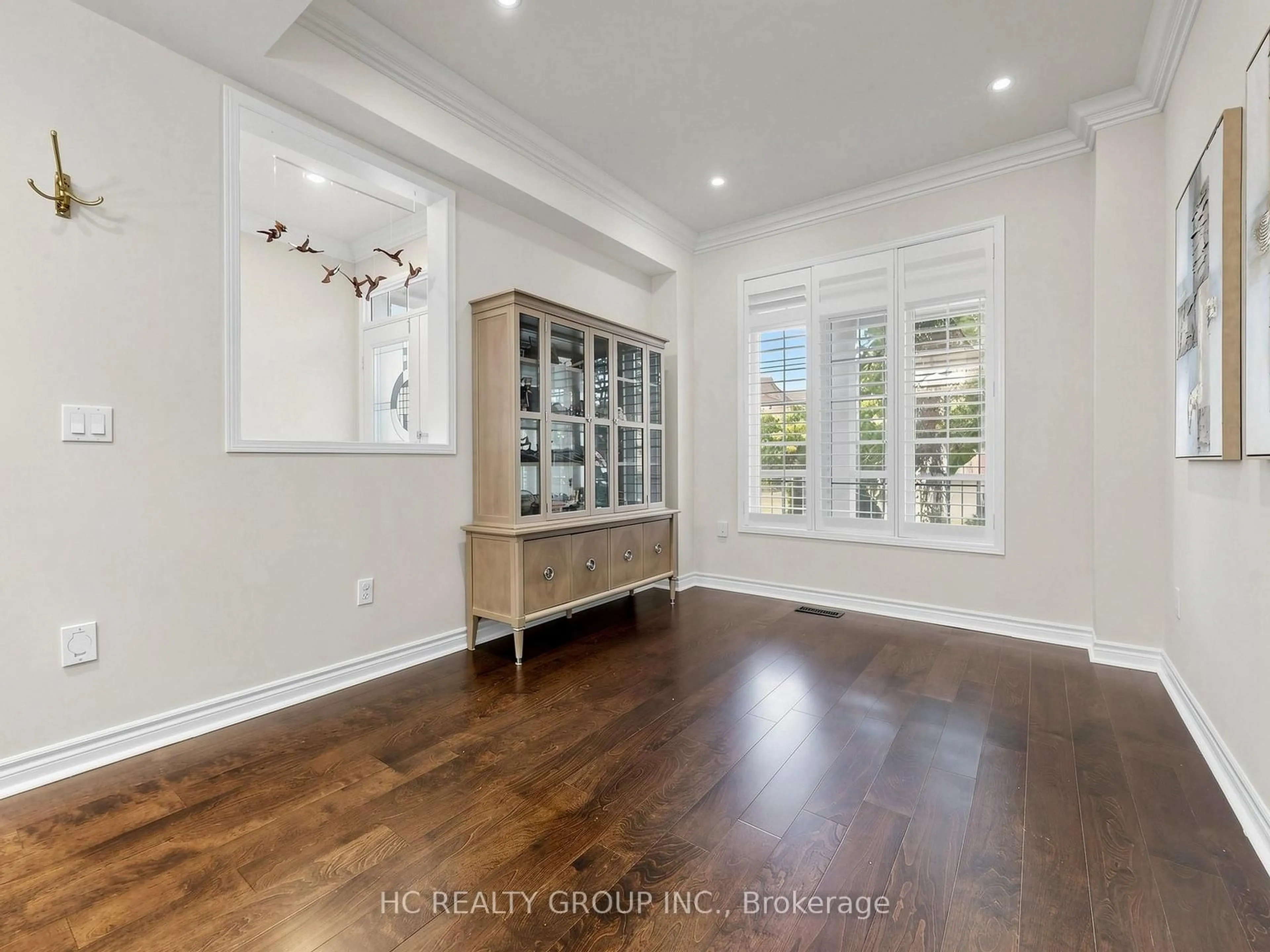 A pic of a room for 232 Stonebridge Dr, Markham Ontario L6C 2C8
