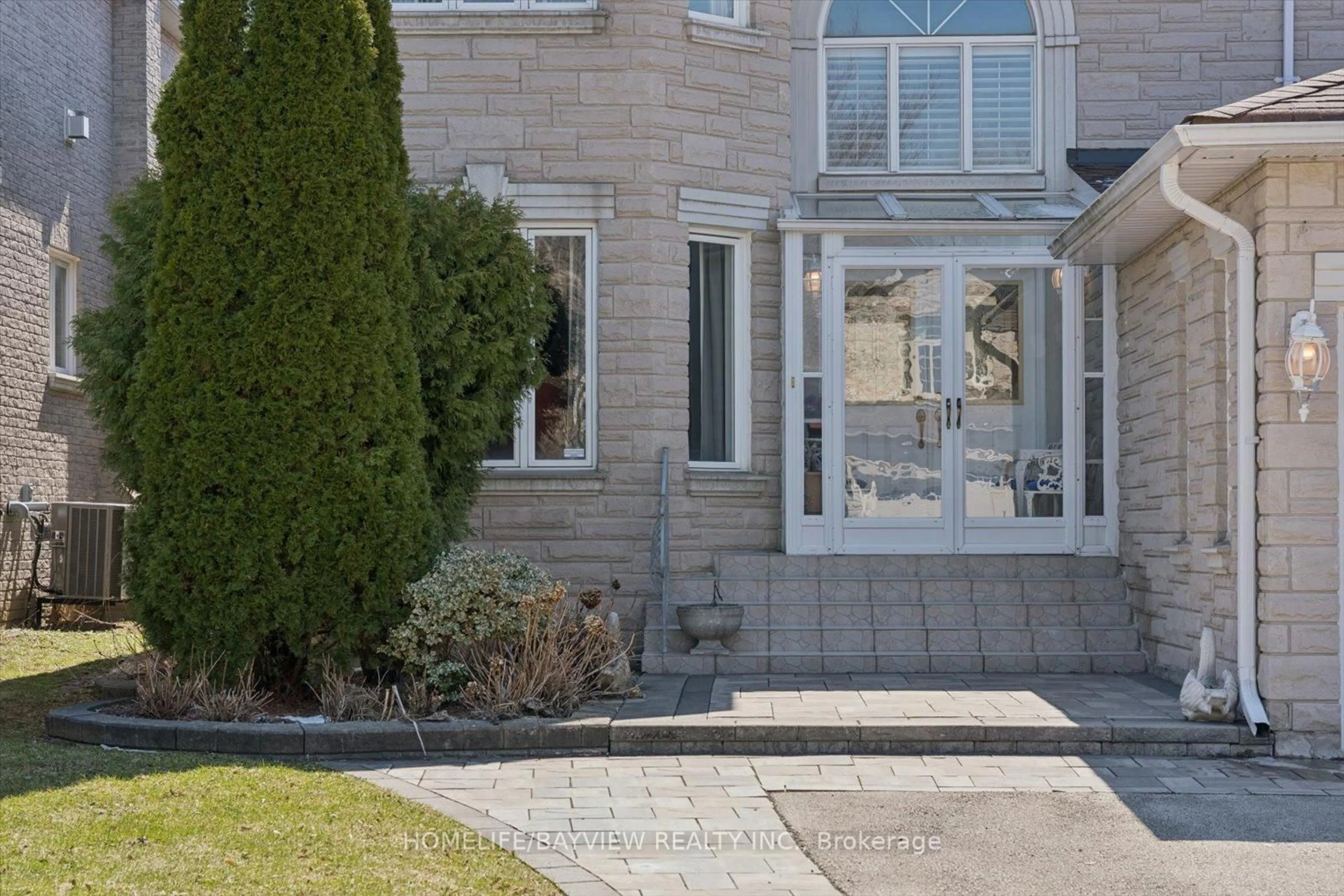 Unknown for 11 Sorrento Dr, Richmond Hill Ontario L4C 0J8