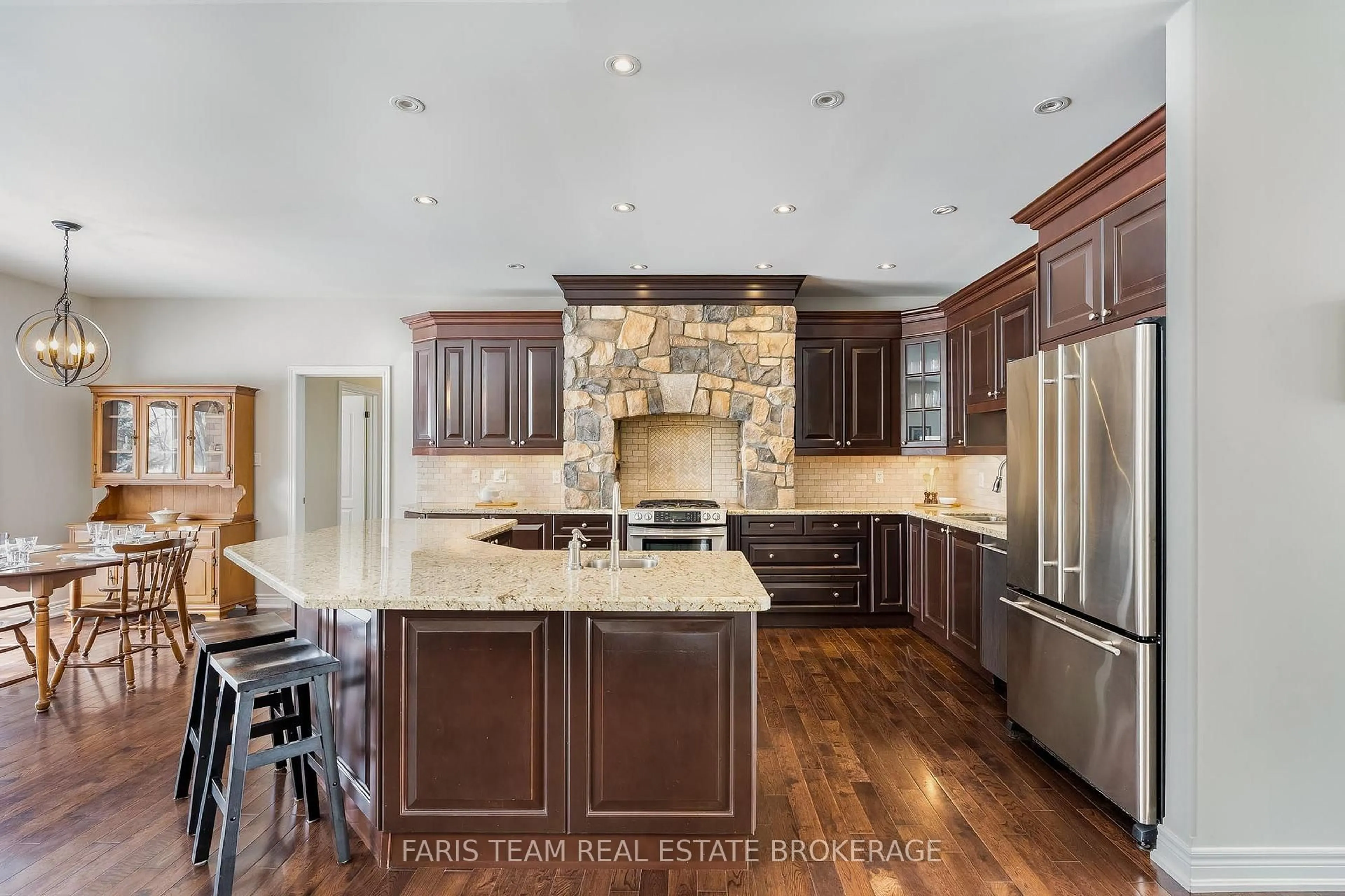 Open concept kitchen, ceramic/tile floor for 30 Fisher Dr, Adjala-Tosorontio Ontario L0M 1J0