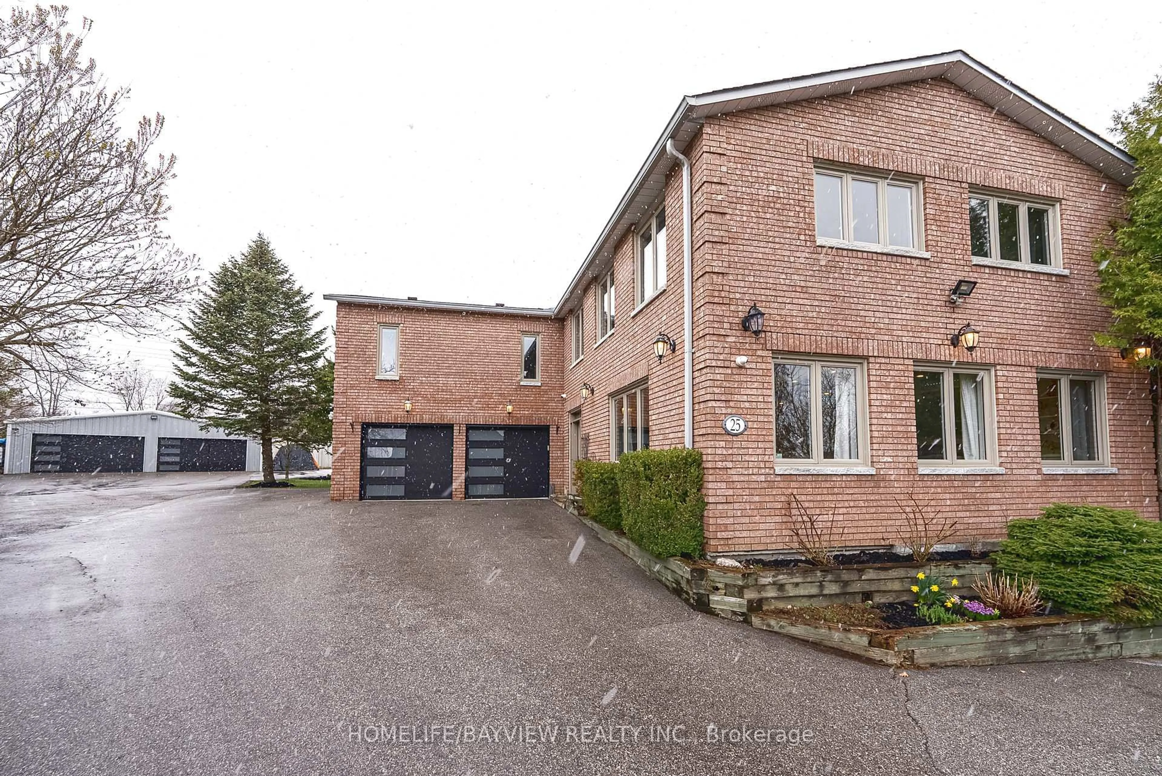 Home with brick exterior material, street for 25 Whispering Pine Tr, Aurora Ontario L4G 5C7