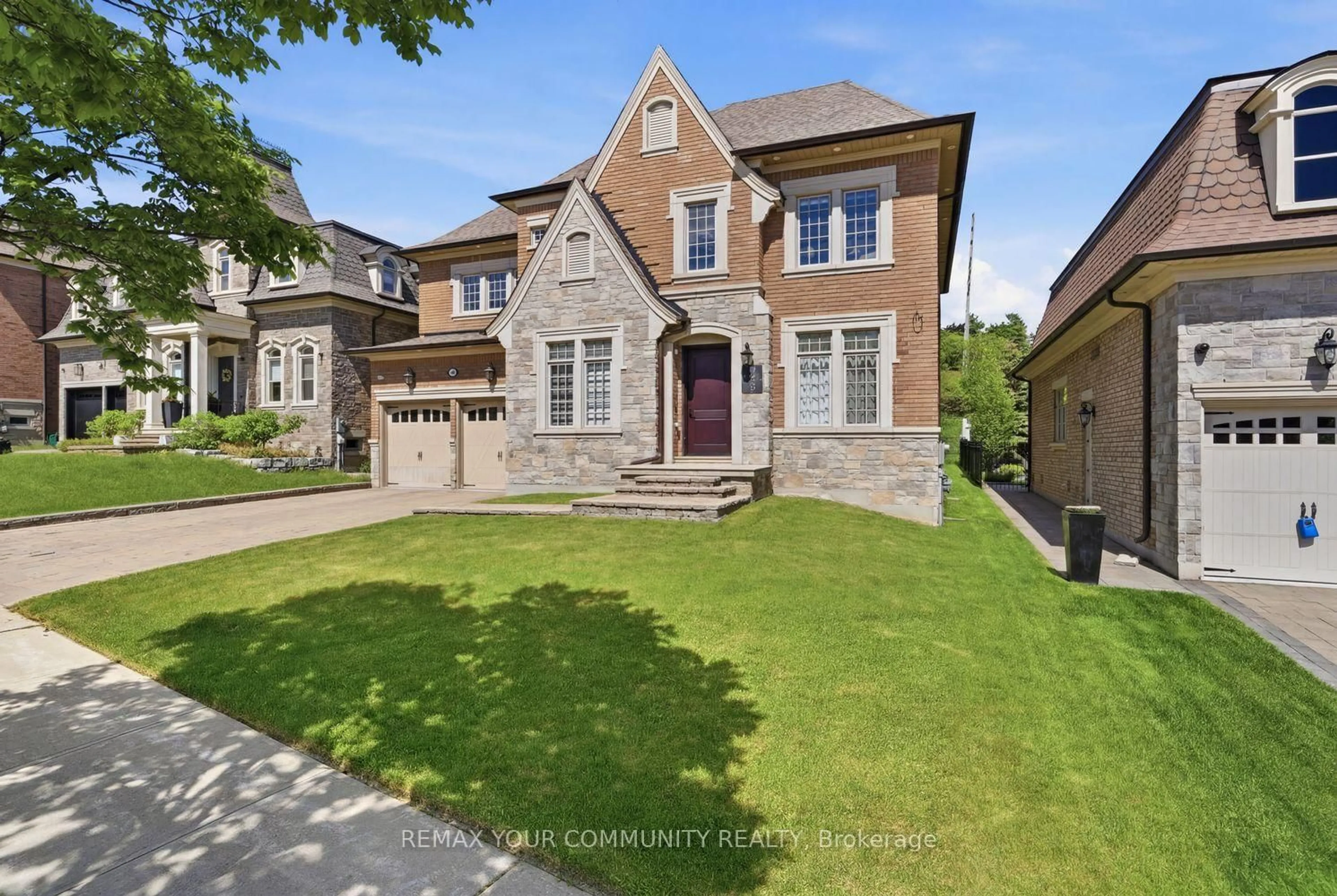 Home with brick exterior material, street for 35 Annsleywood Crt, Vaughan Ontario L4H 3N5