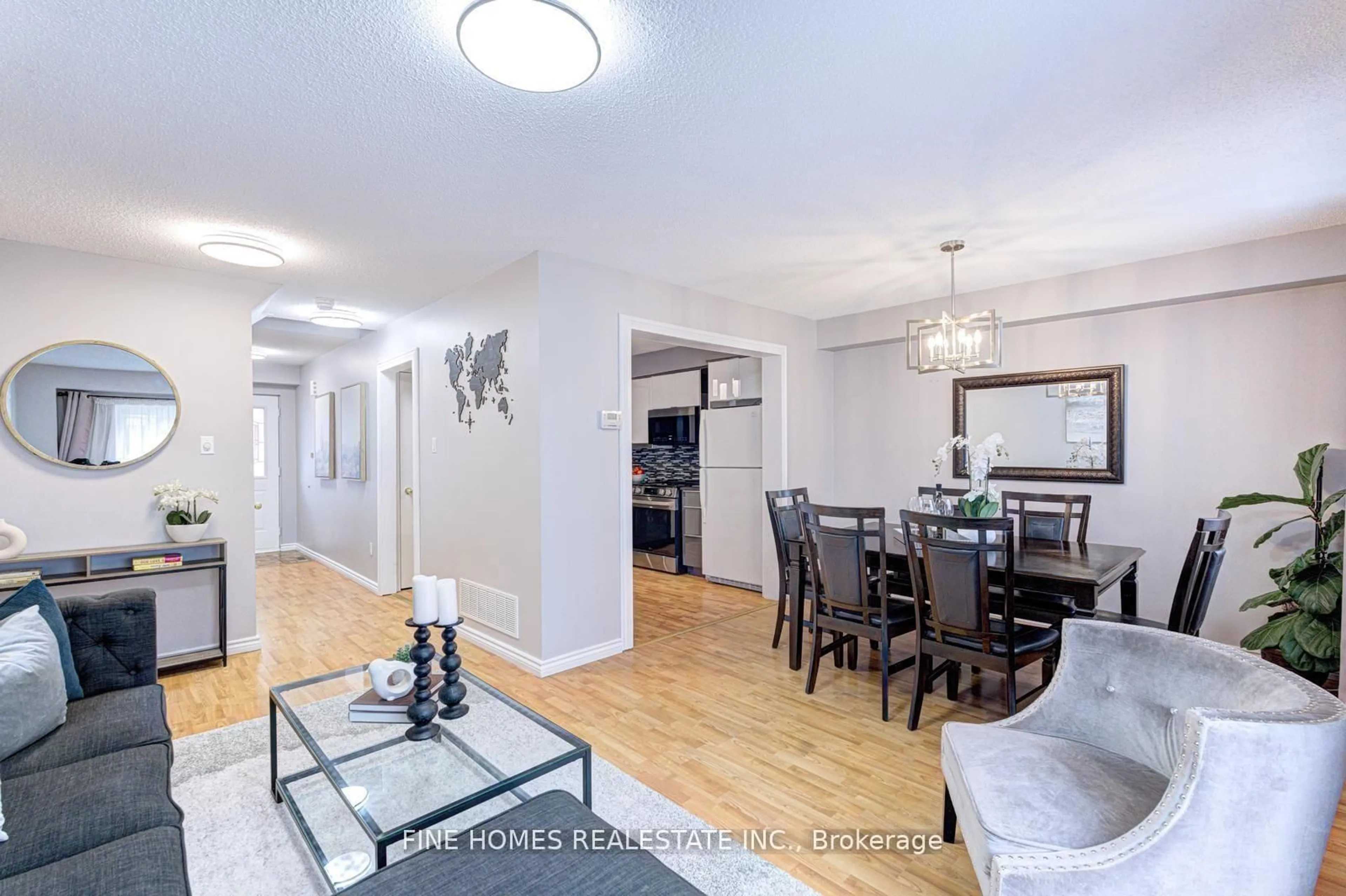 Unknown for 302 Maciver Blvd, Newmarket Ontario L3X 1Y4