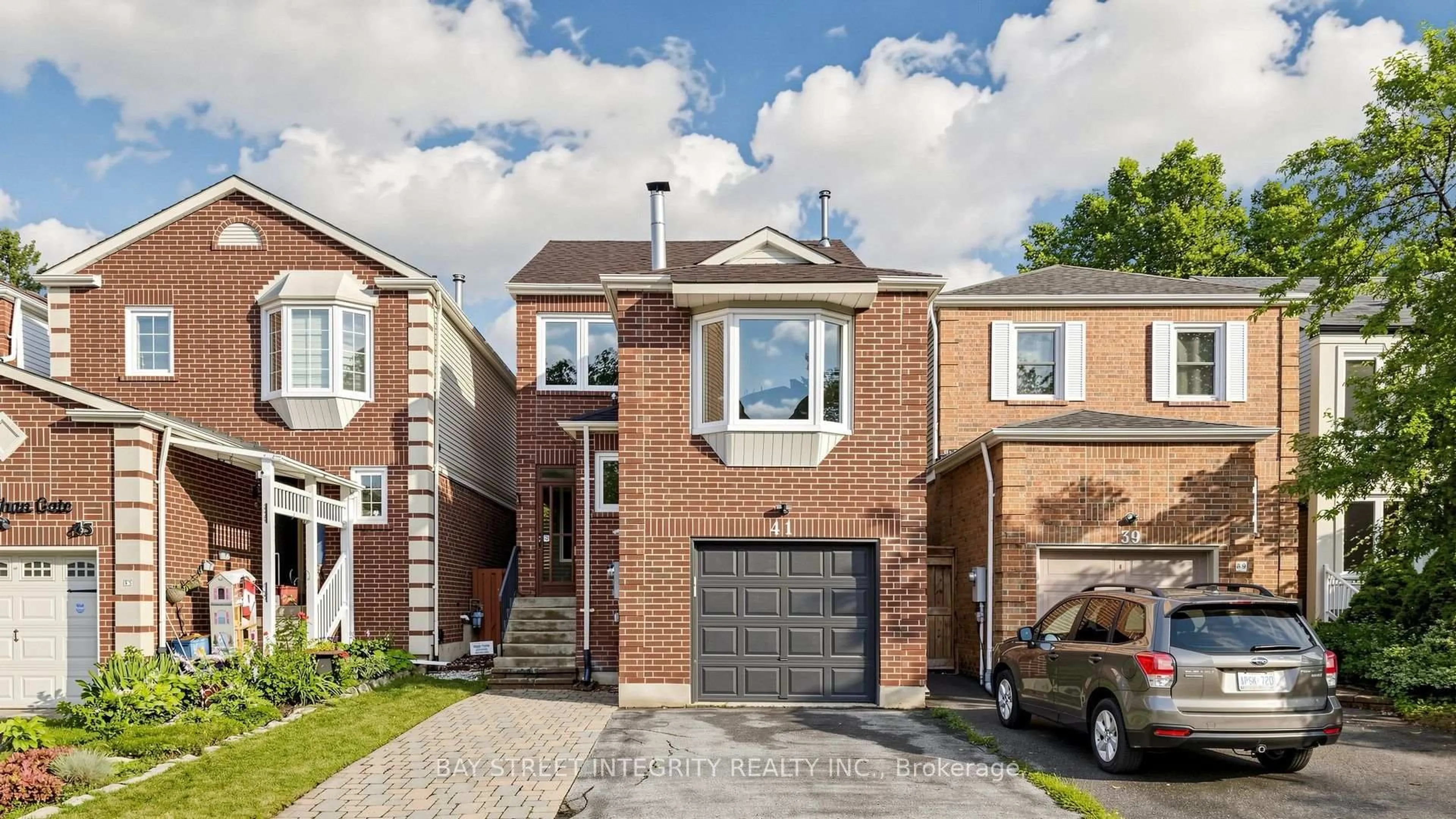 Home with brick exterior material, street for 41 Jonathan Gate, Vaughan Ontario L4J 5K4
