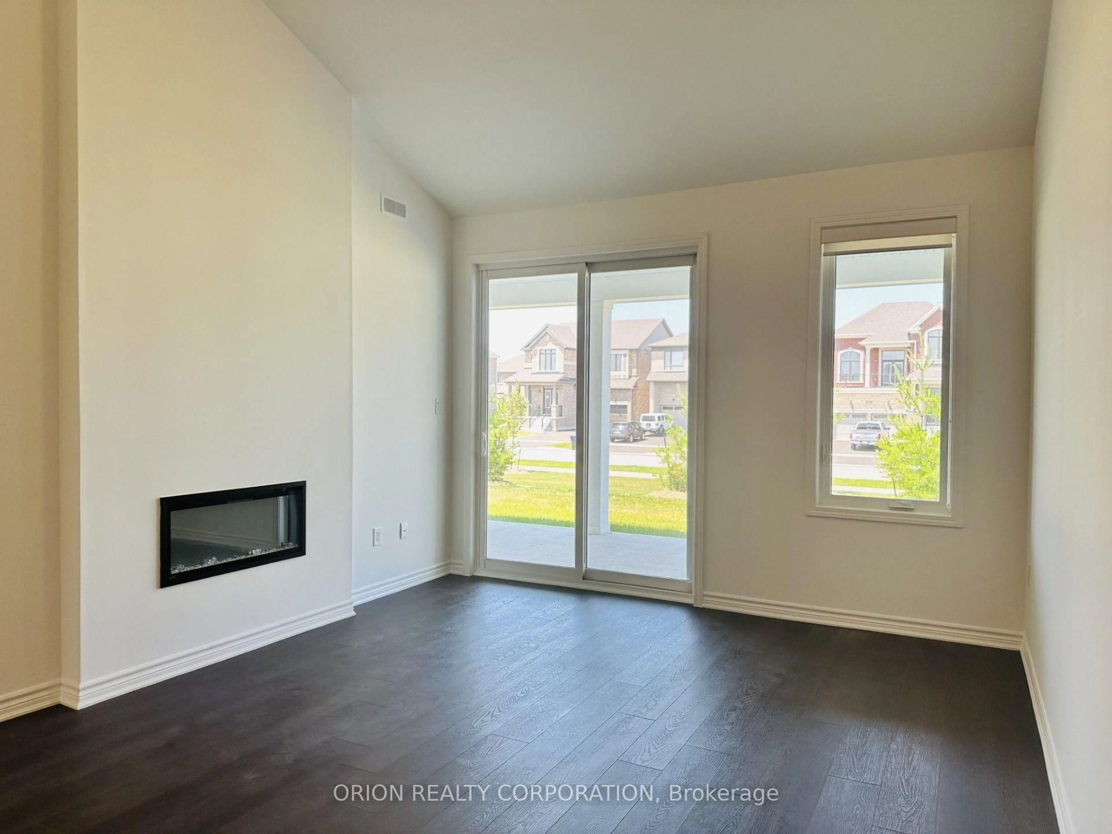 A pic of a room for 694 Sargeant Pl, Innisfil Ontario L9S 0S9
