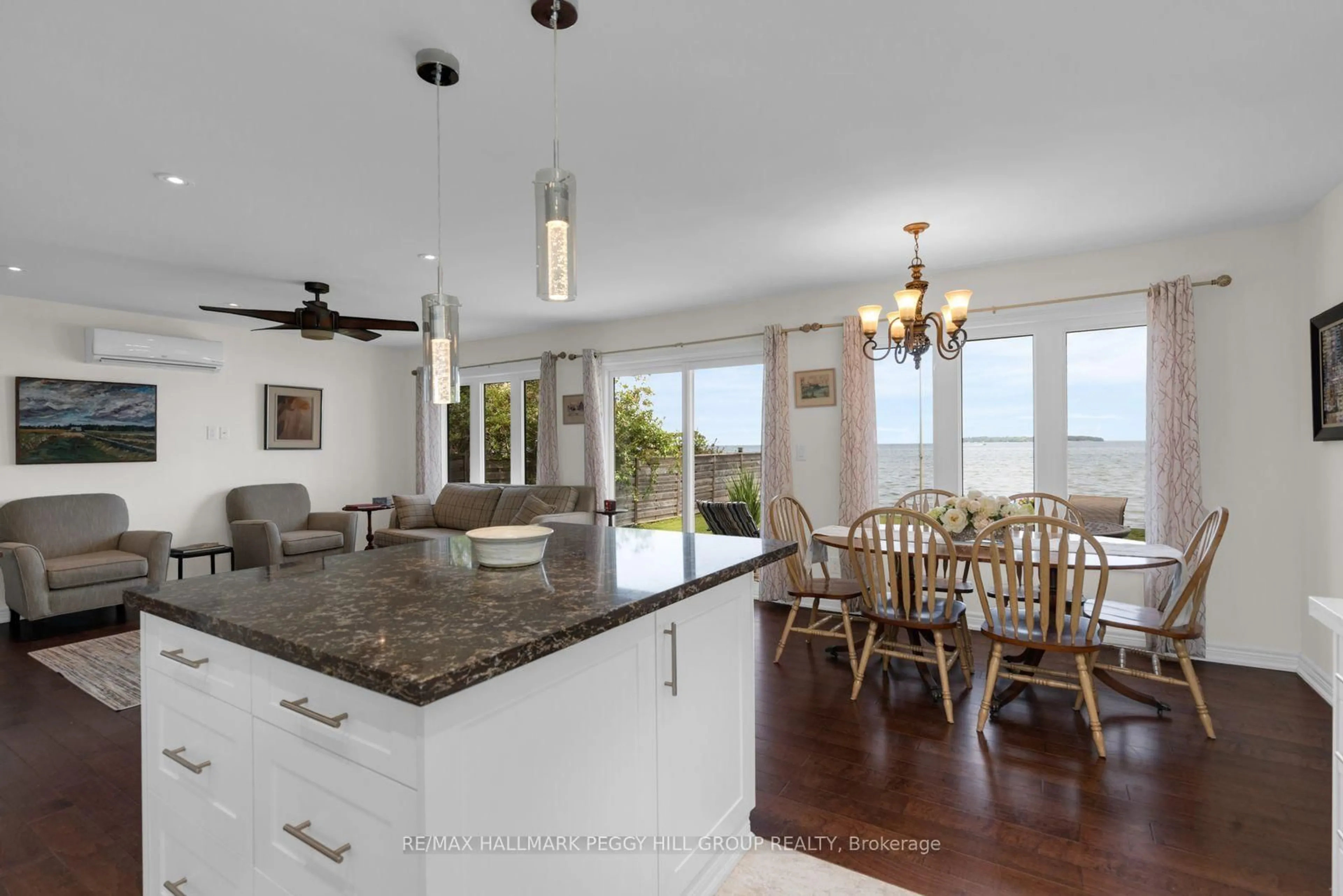 Open concept kitchen, unknown for 2261 Crystal Beach Rd, Innisfil Ontario L9S 3W8