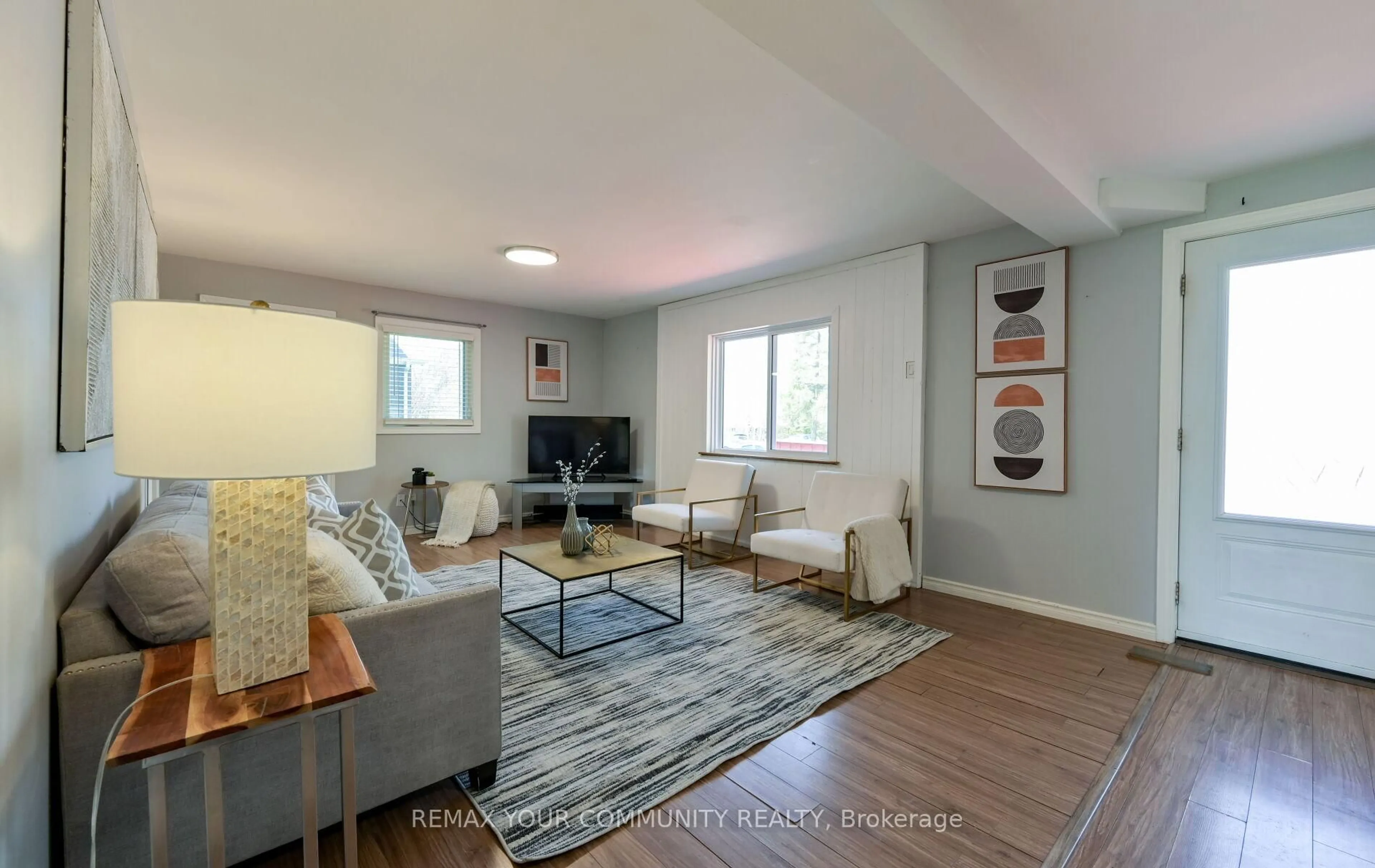 Living room with furniture, unknown for 285 Kenwood Ave, Georgina Ontario L4P 2X6