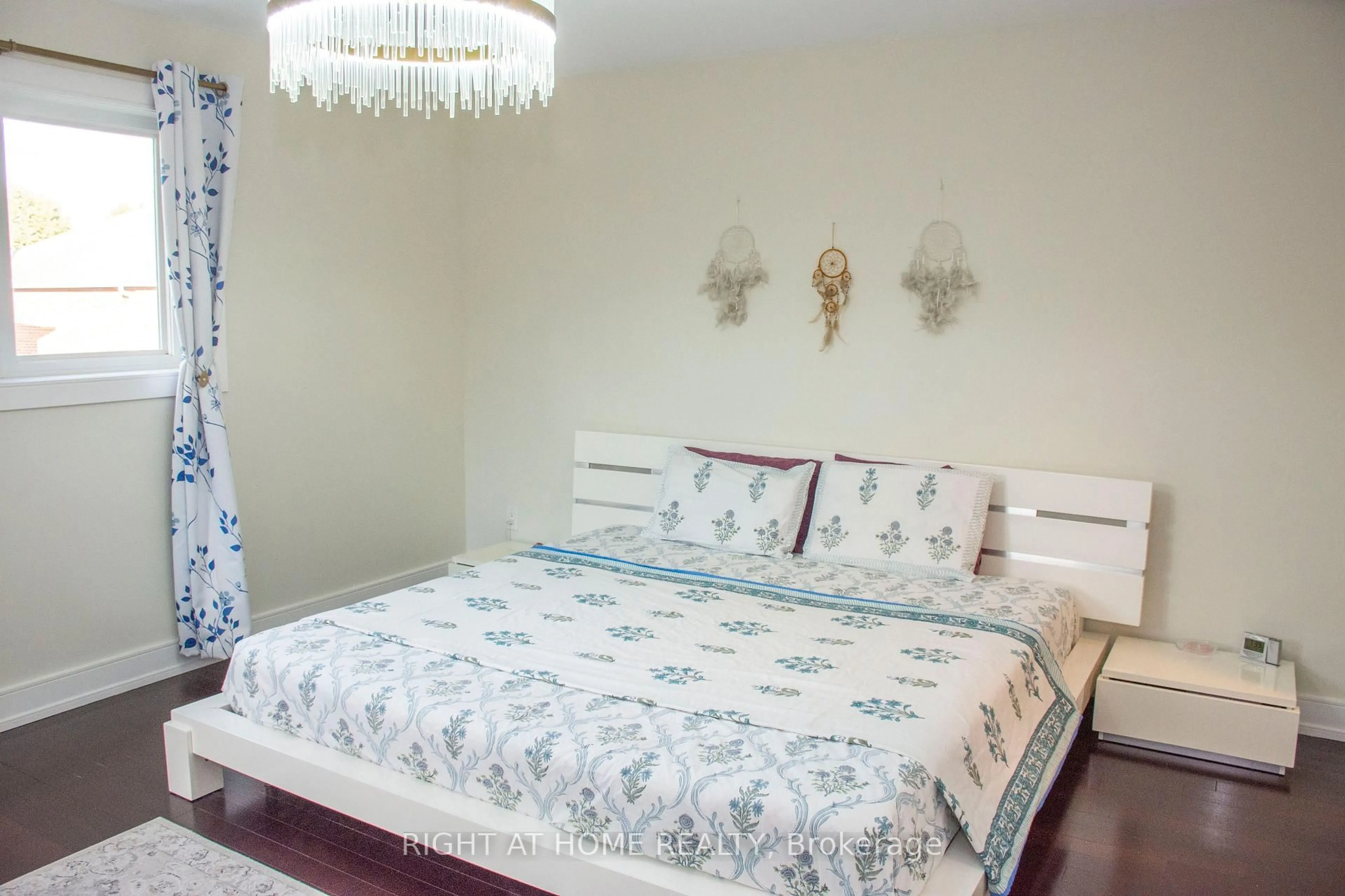 Bedroom with bed, wood/laminate floor for 24 Aristotle Dr, Richmond Hill Ontario L4S 1J2