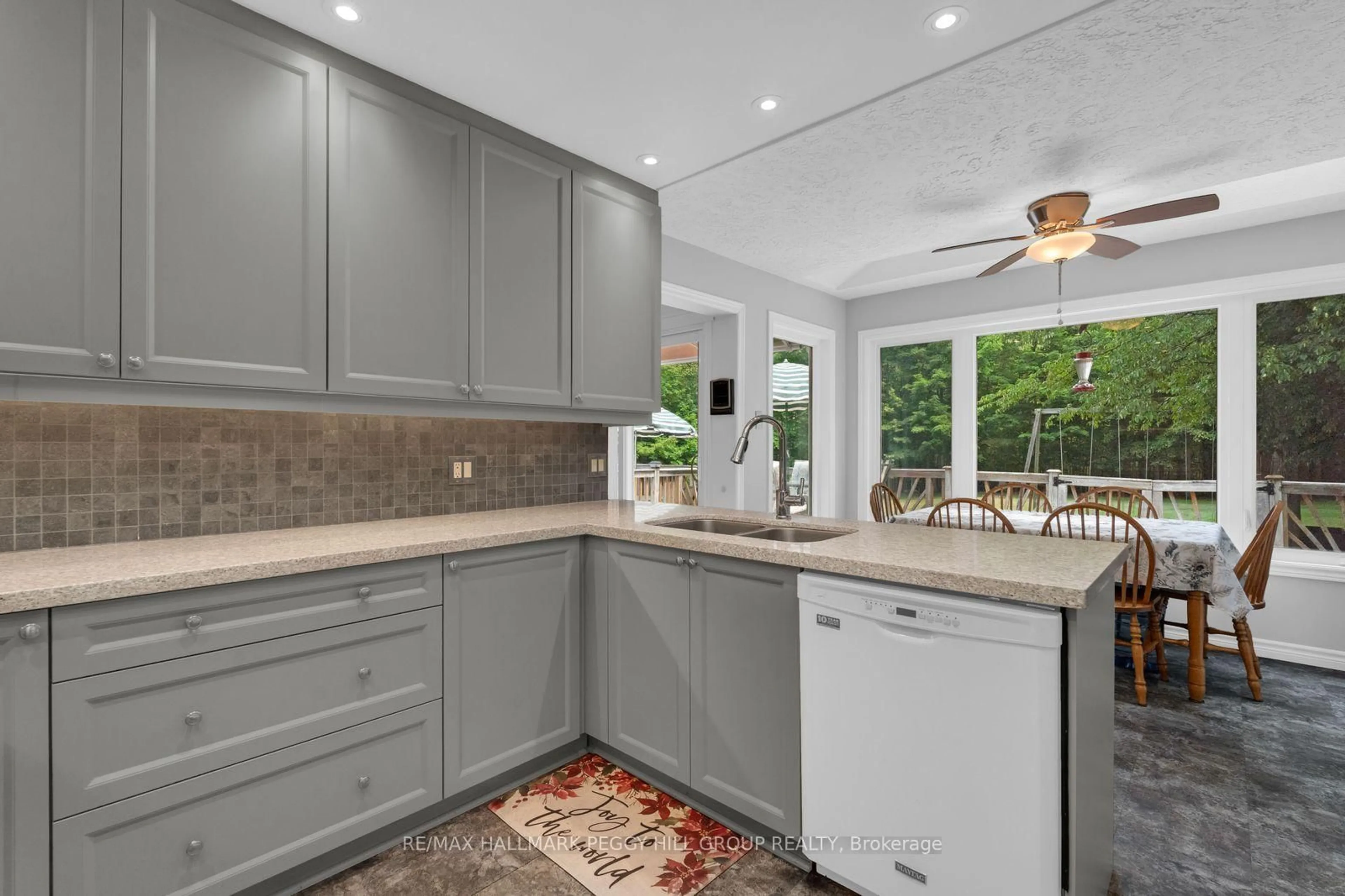 Open concept kitchen, ceramic/tile floor for 7533 County Road 10, Essa Ontario L3W 0T7
