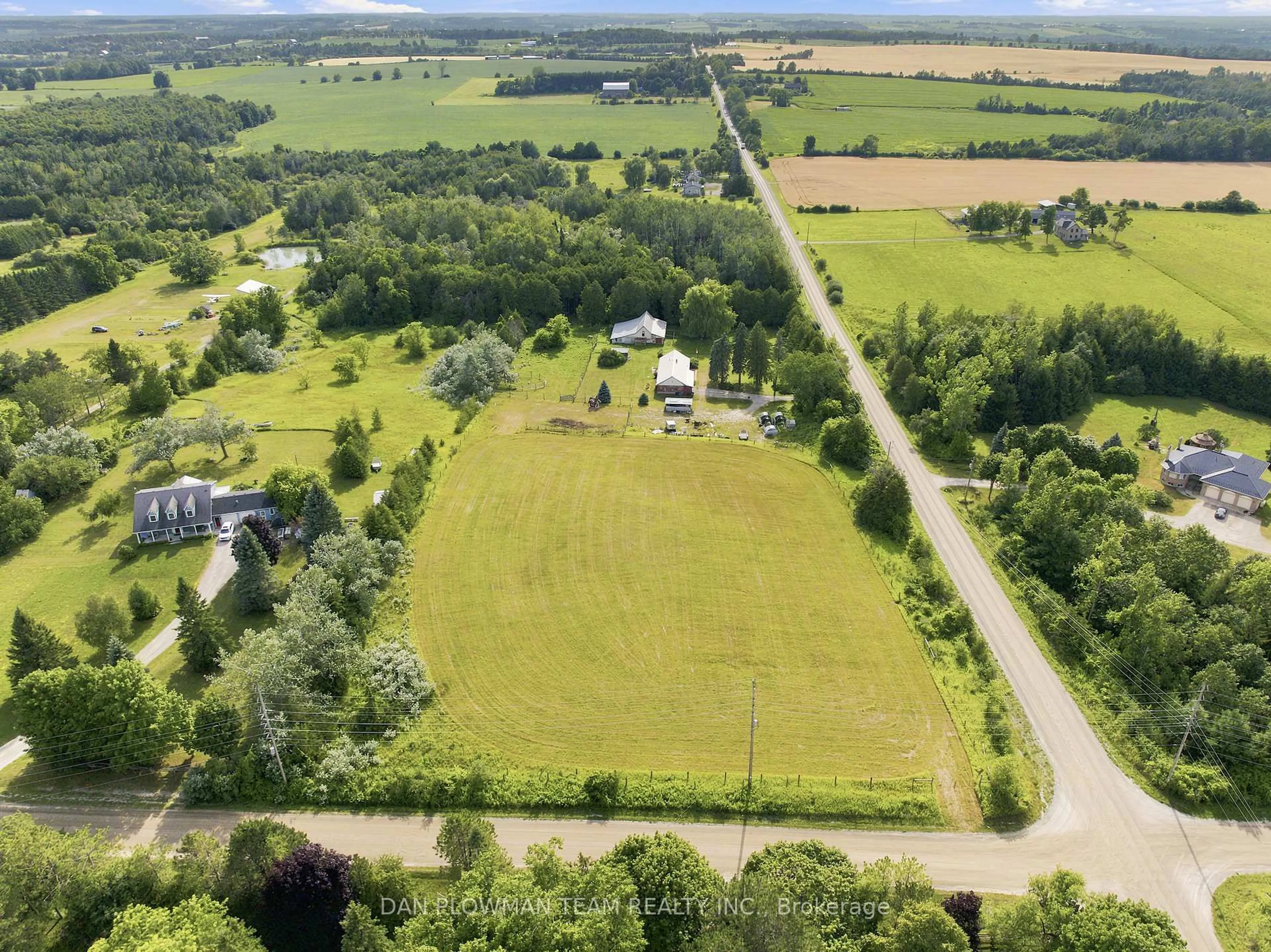 A pic from outside/outdoor area/front of a property/back of a property/a pic from drone, unknown for 590S Brock Concession Rd 4 Rd, Brock Ontario L0C 1H0