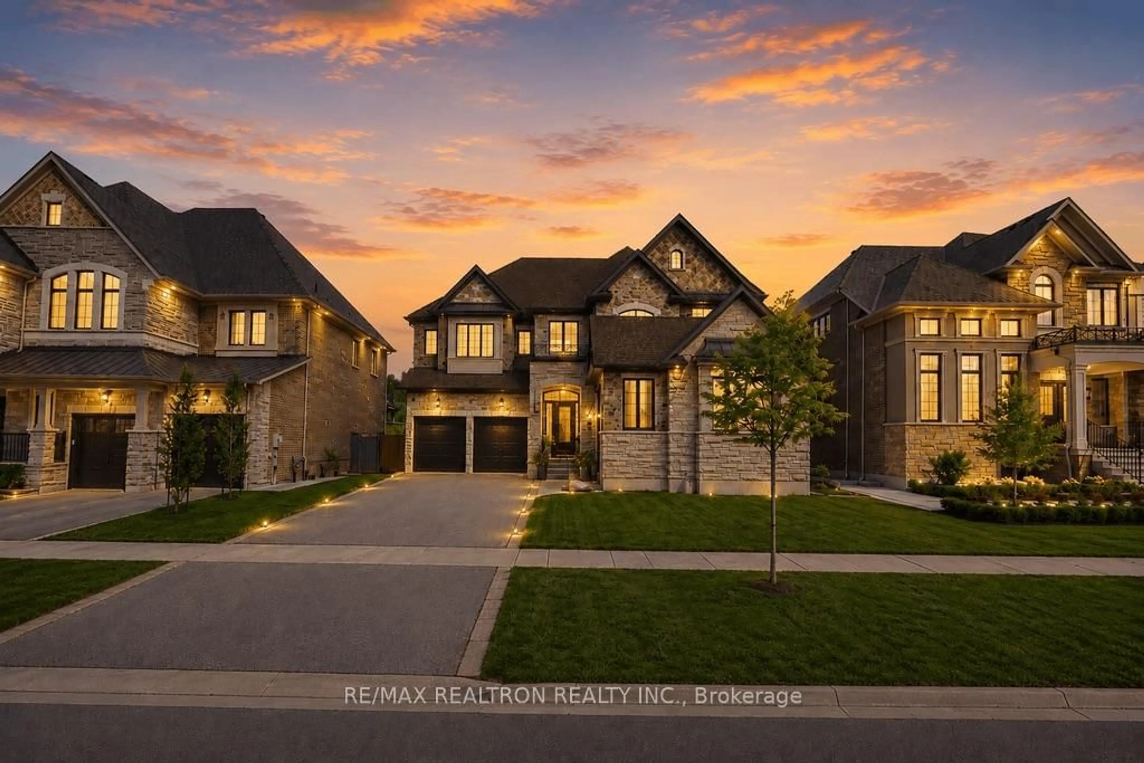 Home with brick exterior material, street for 26 Sir Henry Crt, King Ontario L7B 1A4