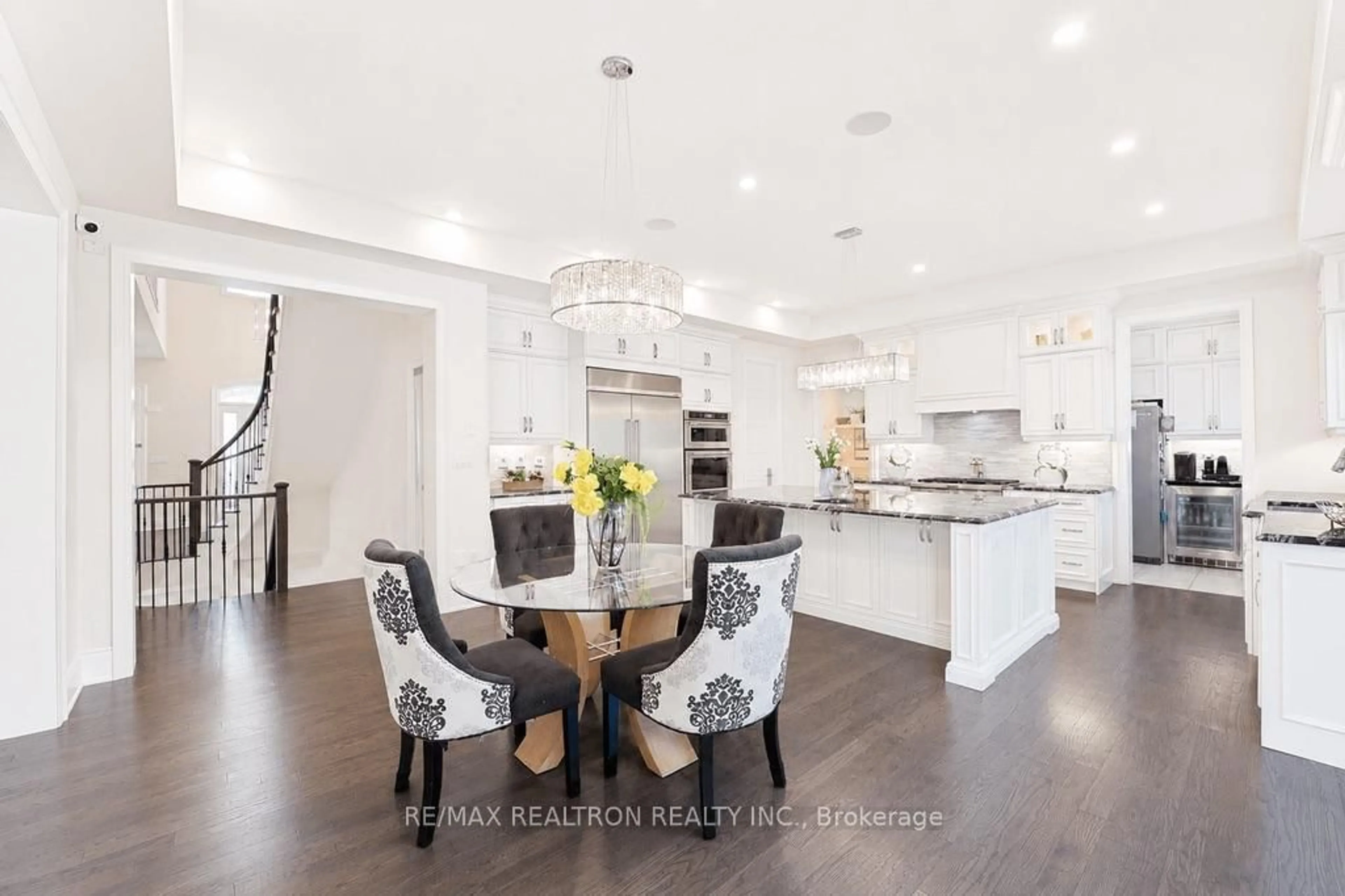 Open concept kitchen, unknown for 26 Sir Henry Crt, King Ontario L7B 1A4