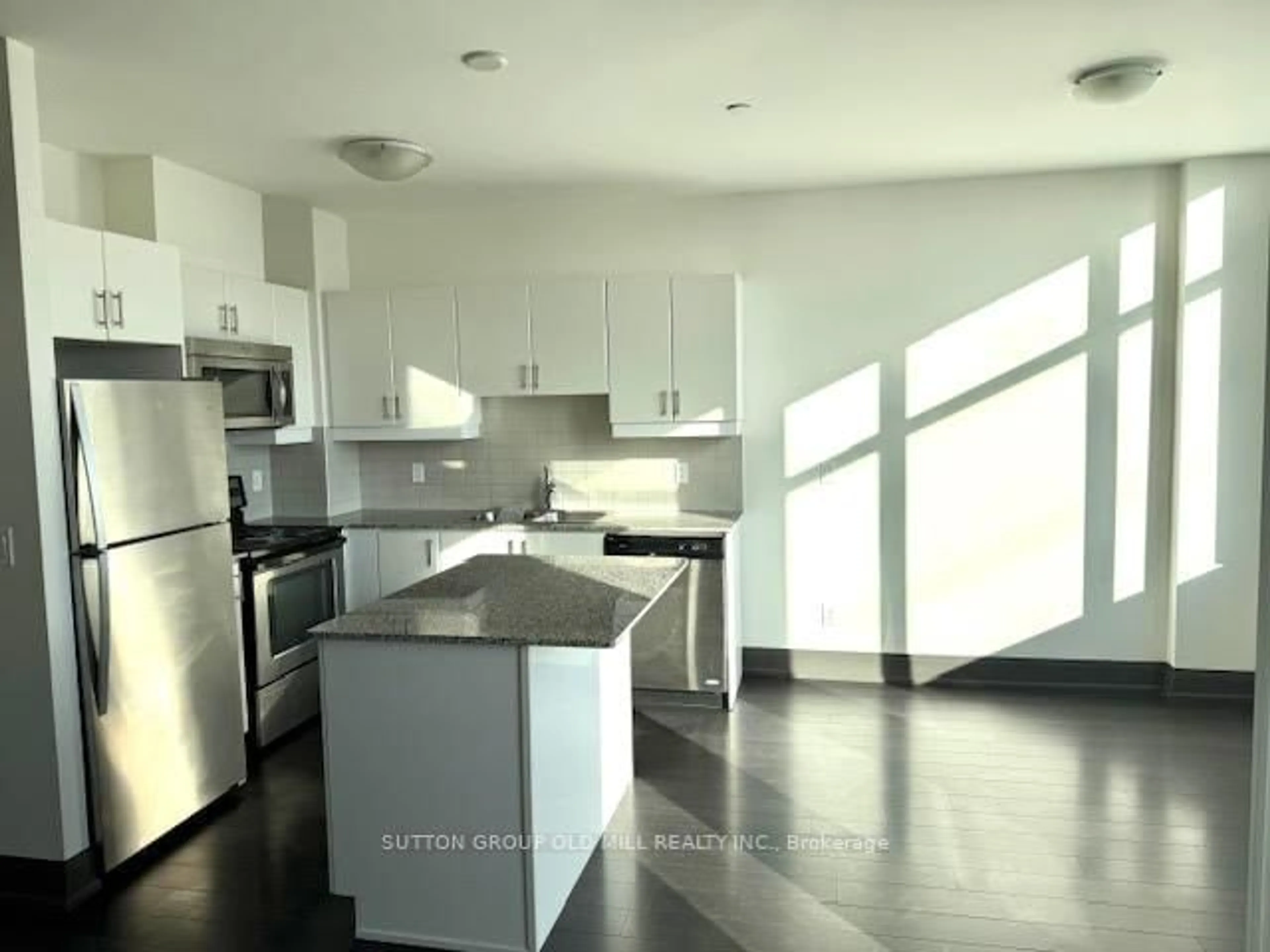 Open concept kitchen, unknown for 2900 Highway 7 Rd #510, Vaughan Ontario L4K 0G3
