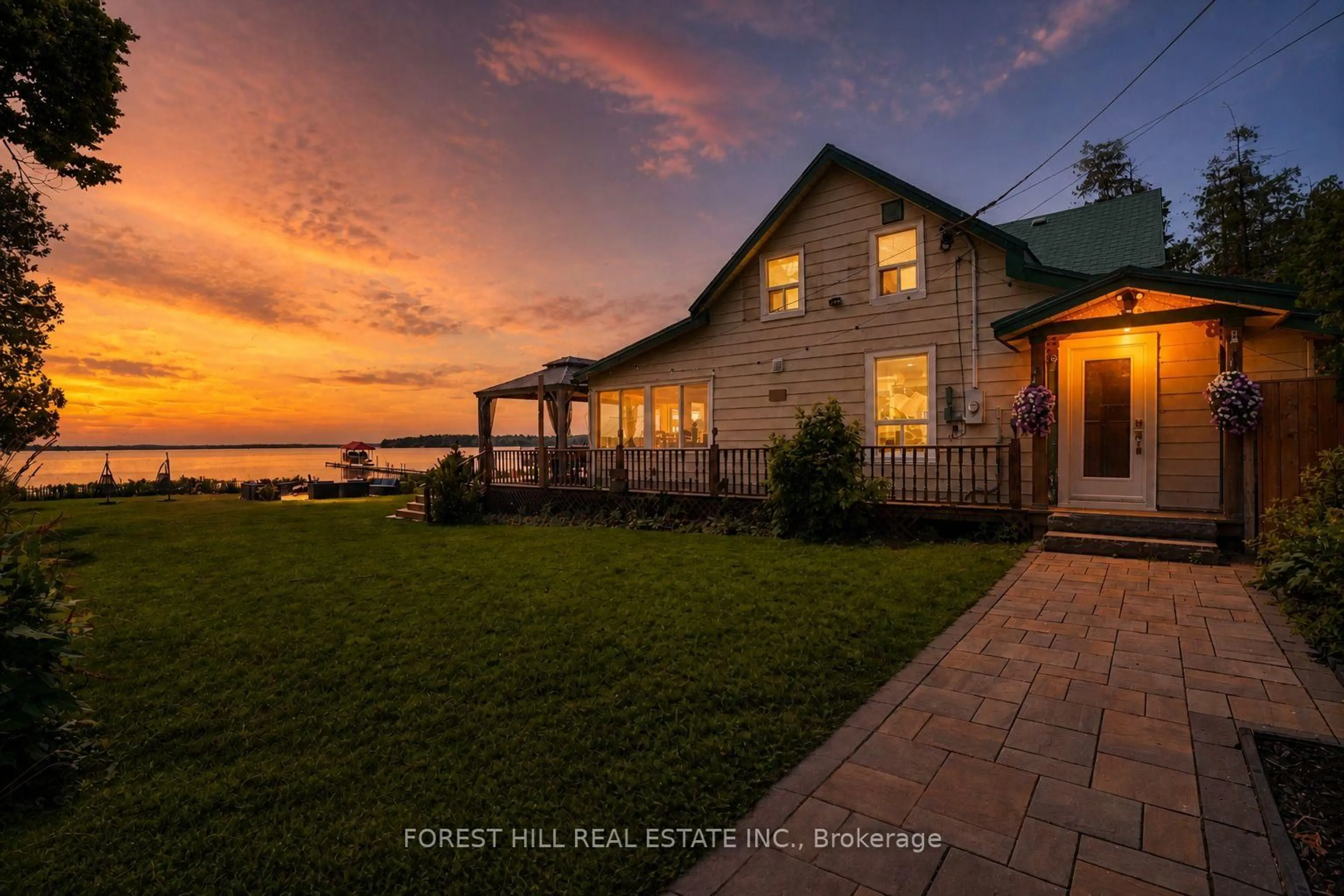 A pic from outside/outdoor area/front of a property/back of a property/a pic from drone, water/lake/river/ocean view for 1031 Wisker Ave, Innisfil Ontario L0L 1C0