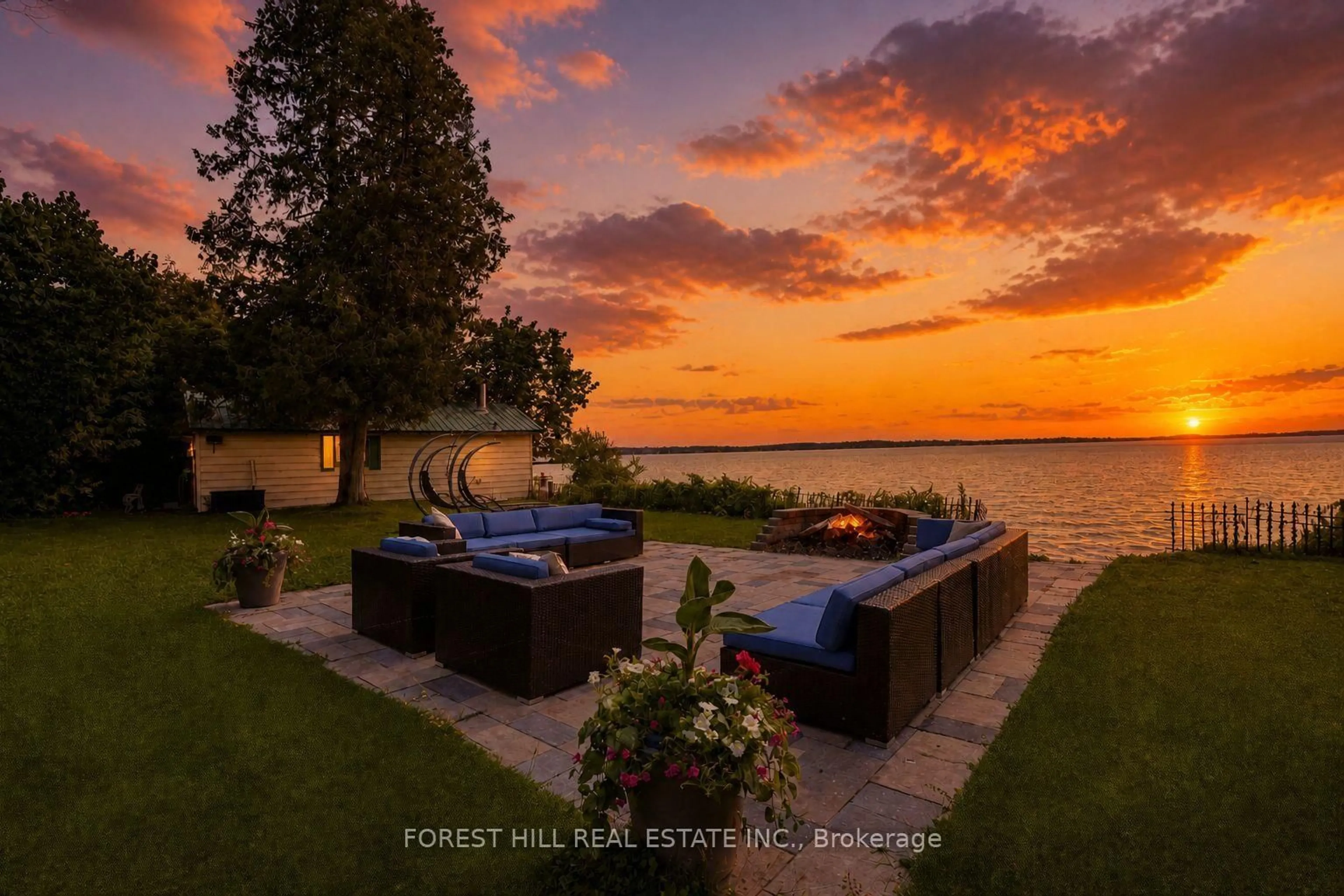 Patio, water/lake/river/ocean view for 1031 Wisker Ave, Innisfil Ontario L0L 1C0