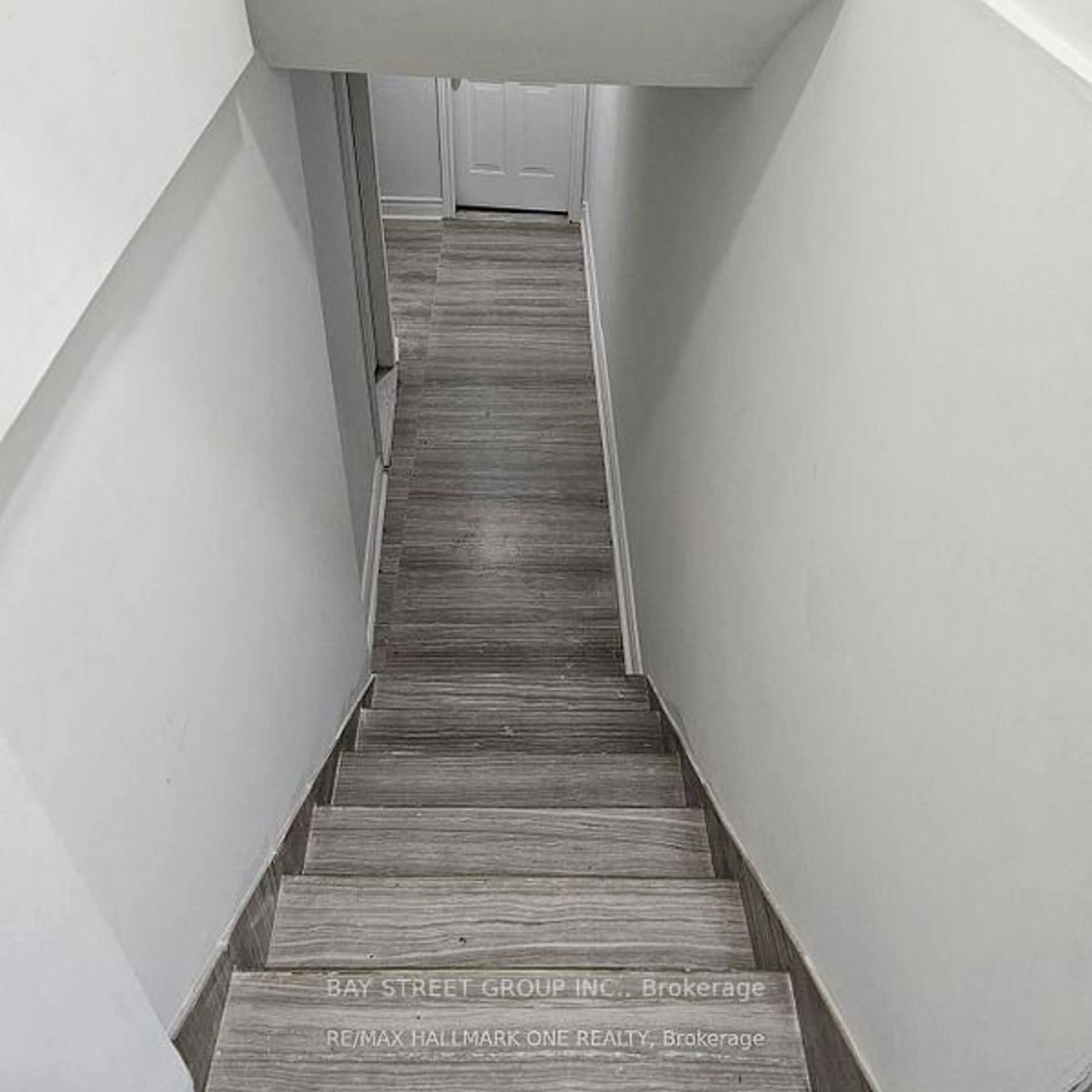 Stairs for 63 Yorkland St, Richmond Hill Ontario L4C 9Z4