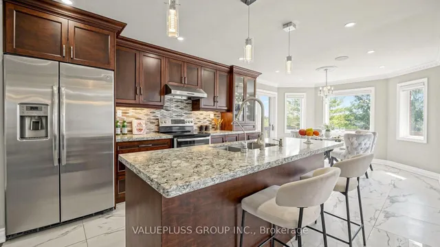 9 Island Lake Dr, Whitchurch-Stouffville 5