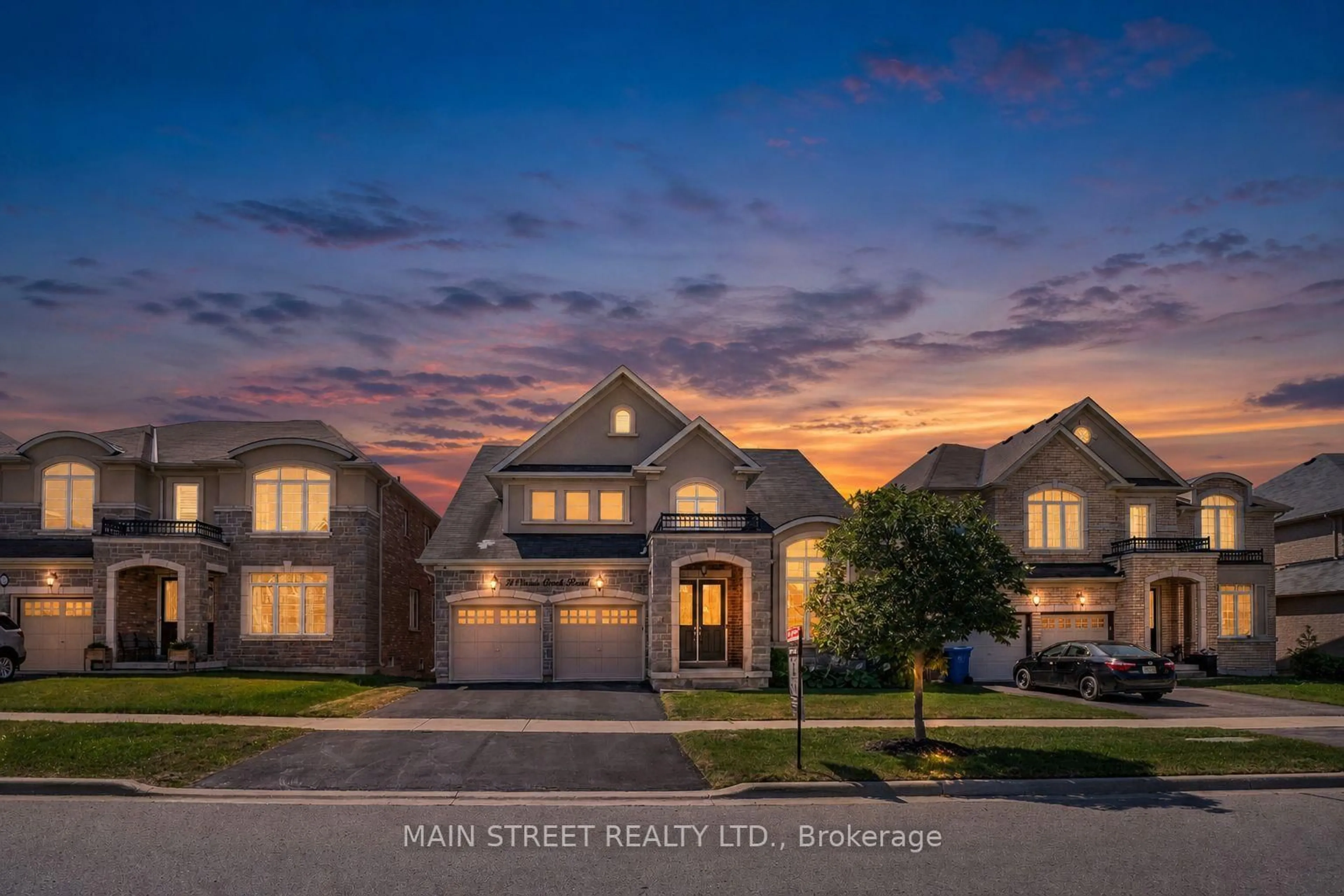 Home with brick exterior material, street for 71 Vivian Creek Rd, East Gwillimbury Ontario L0G 1M0