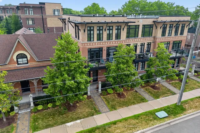 8161 Kipling Ave #59, Vaughan 3