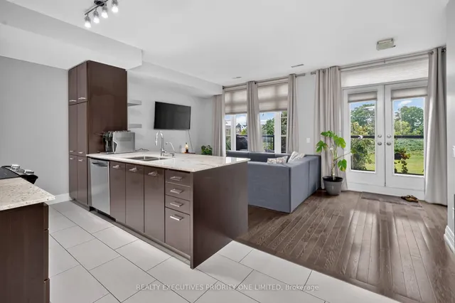 8161 Kipling Ave #59, Vaughan 5
