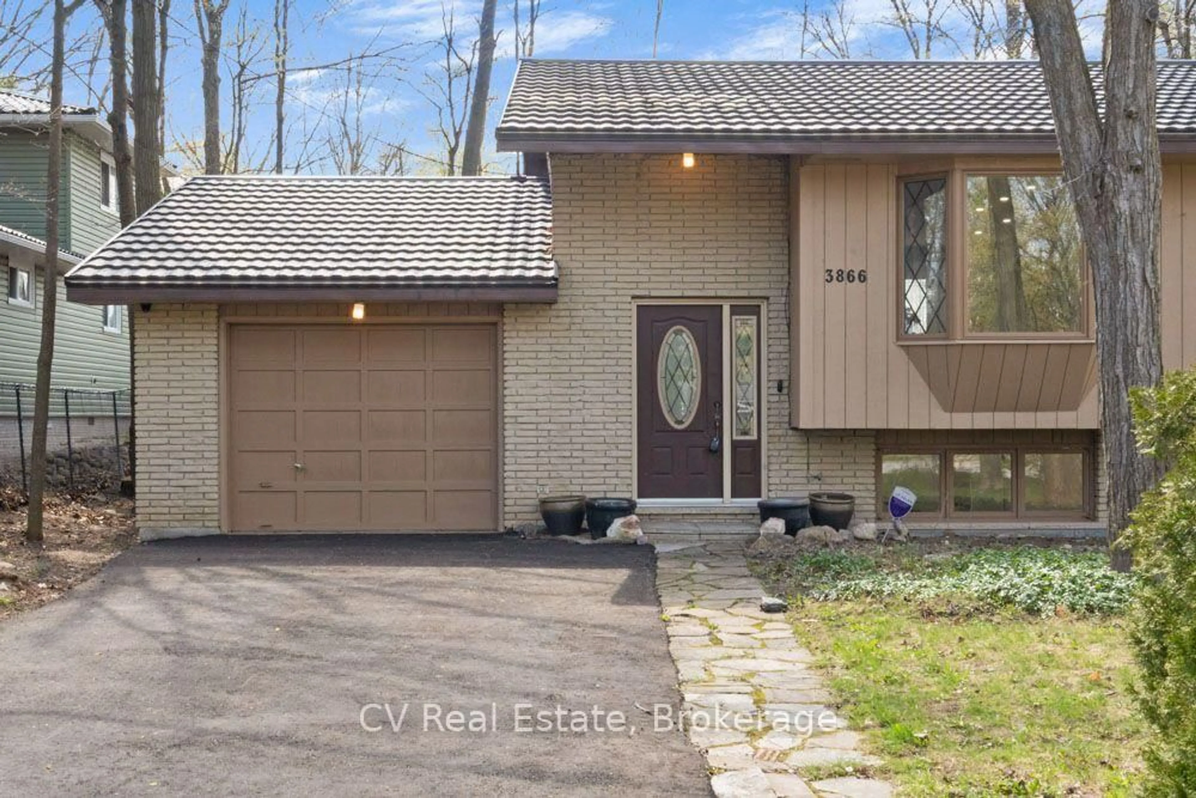 Unknown for 3866 Dixon Rd, Innisfil Ontario L9S 2R9