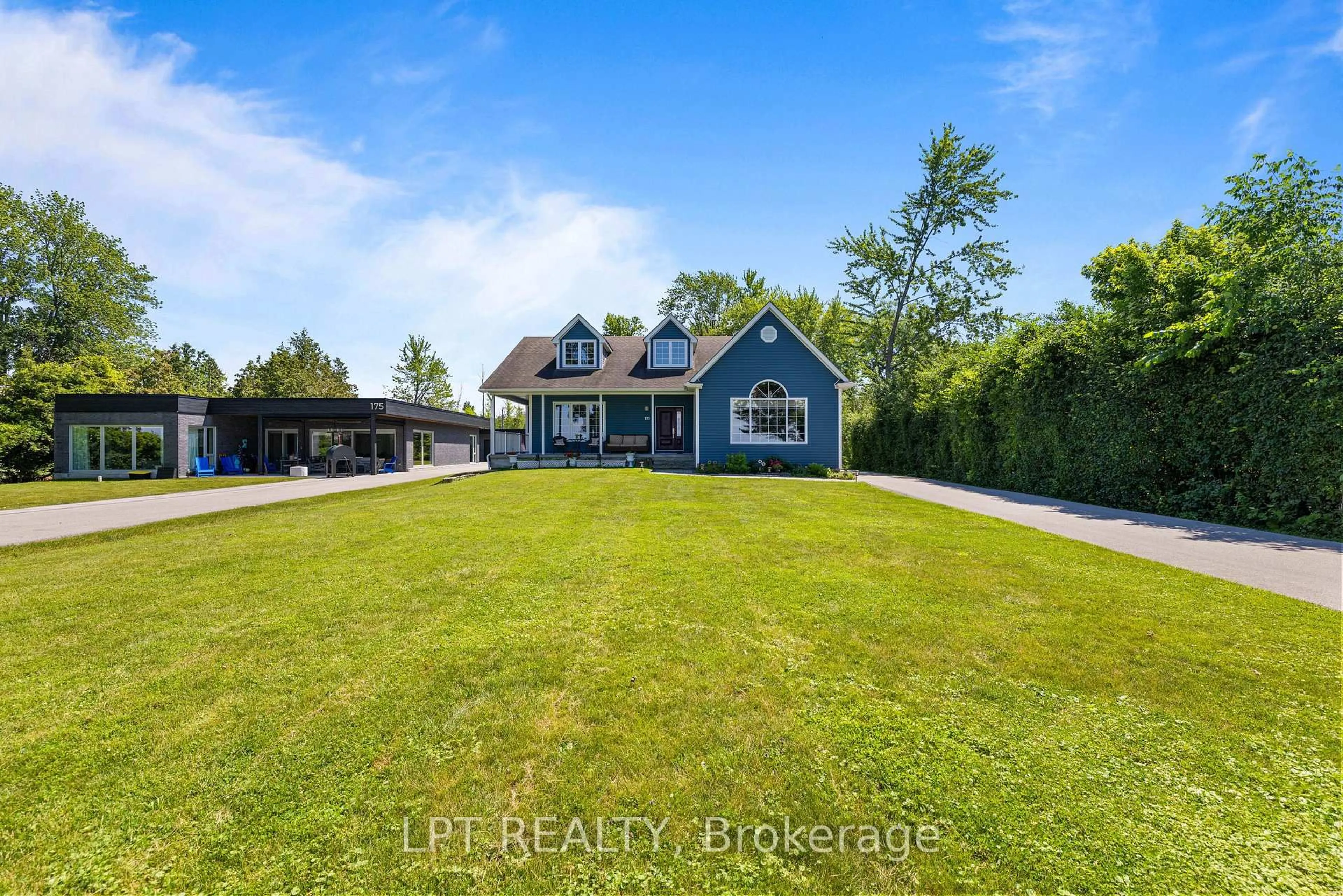 A pic from outside/outdoor area/front of a property/back of a property/a pic from drone, water/lake/river/ocean view for 173 Lake Dr, Georgina Ontario L4P 3E9