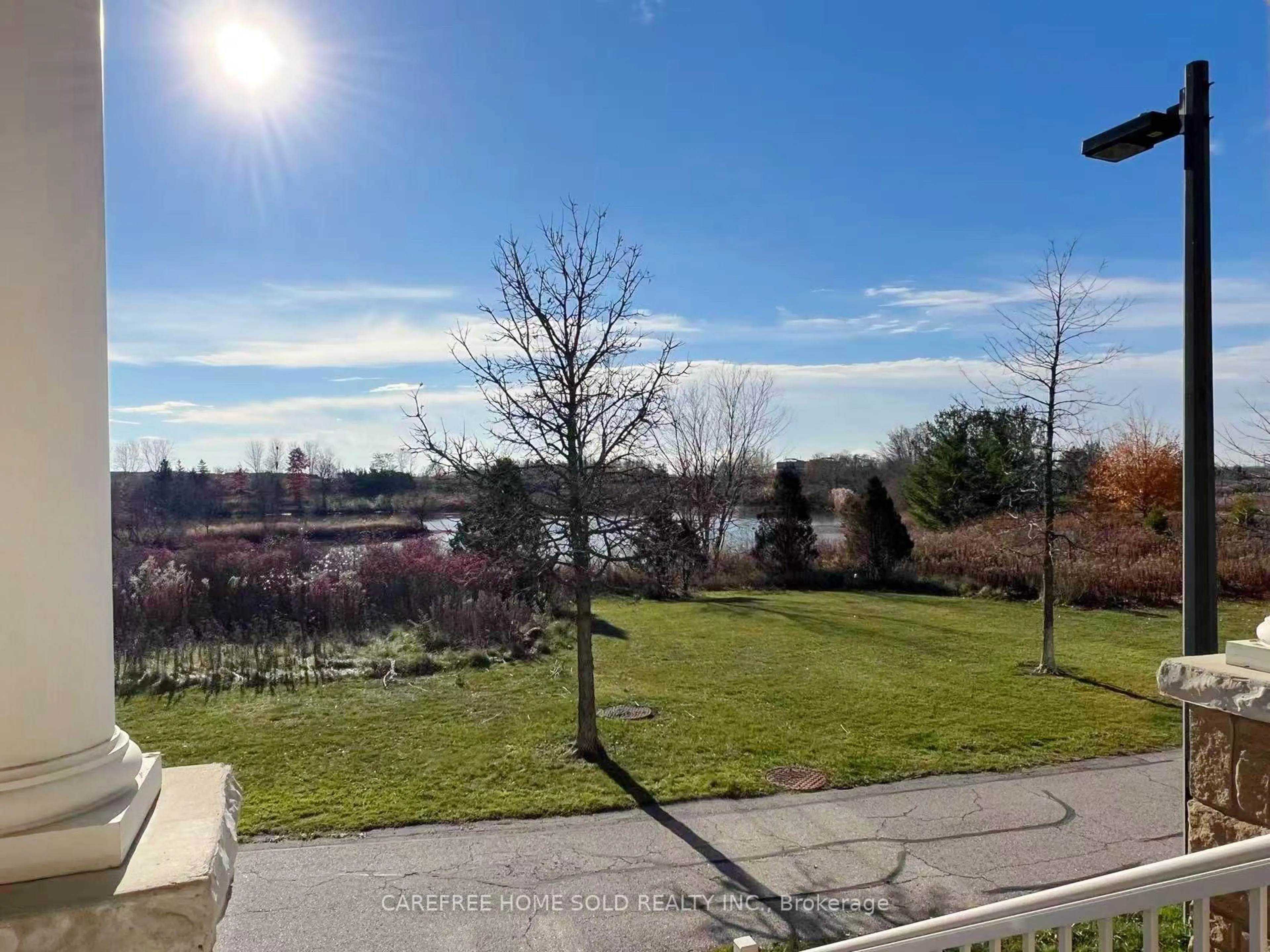 A pic from outside/outdoor area/front of a property/back of a property/a pic from drone, water/lake/river/ocean view for 33 Oakmoor Lane, Markham Ontario L6B 0P1