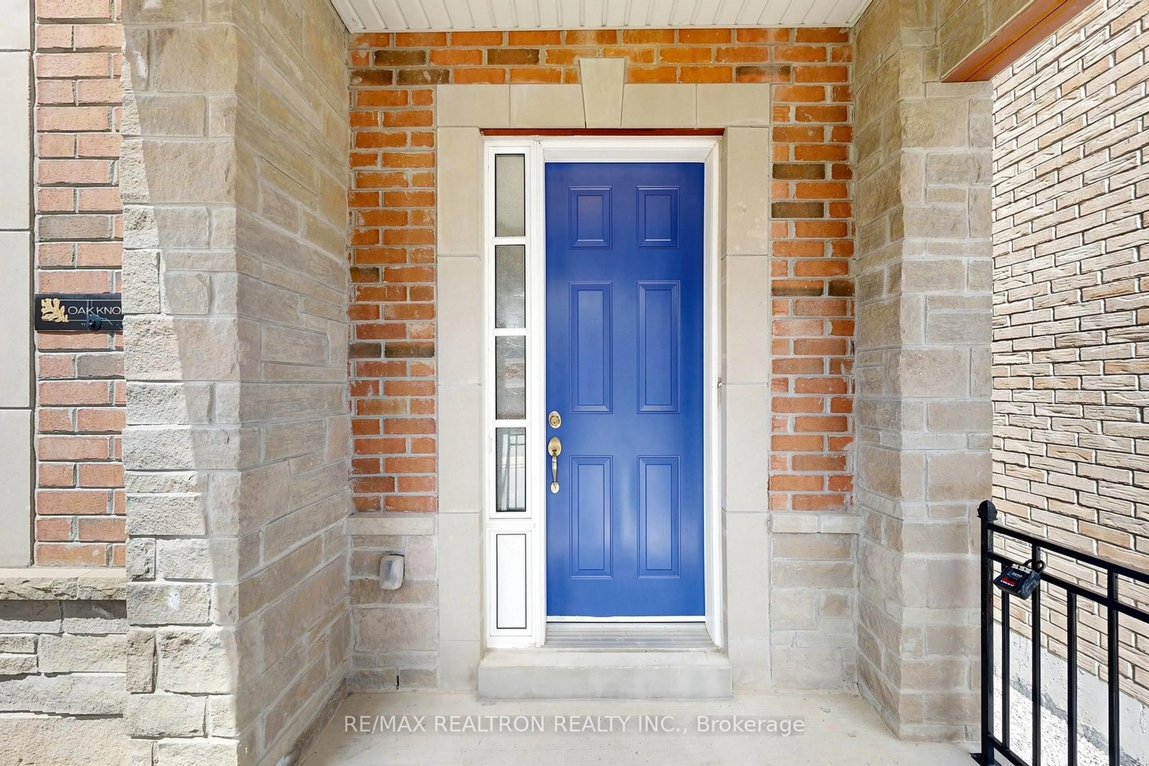 Indoor entryway for 26 Plantain Lane, Richmond Hill Ontario L4E 1B9