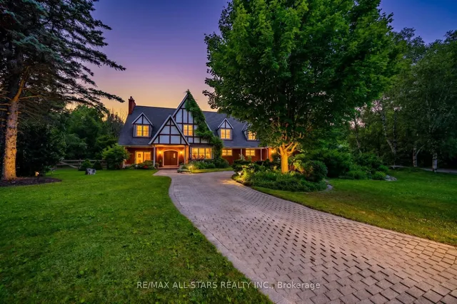 23 Forfardale Rd, Whitchurch-Stouffville 3
