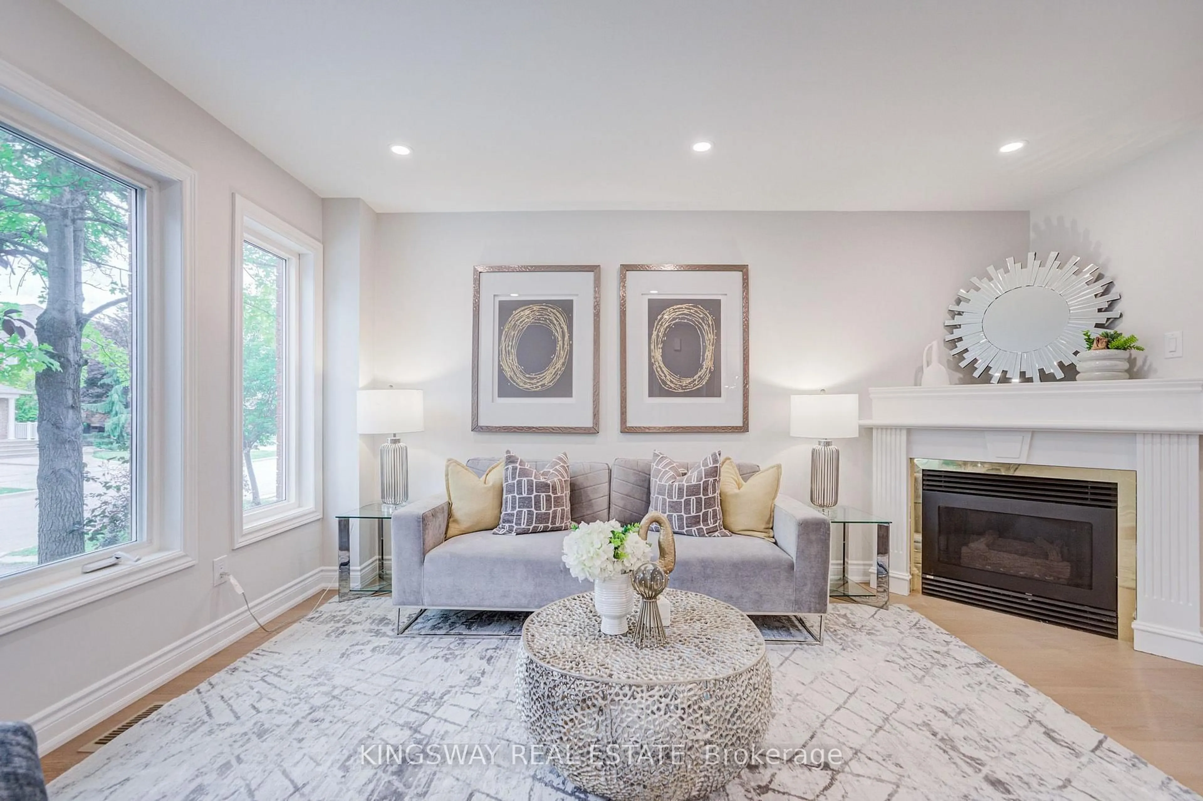 Living room with furniture, unknown for 166 Matthew Dr, Vaughan Ontario L4L 9B1
