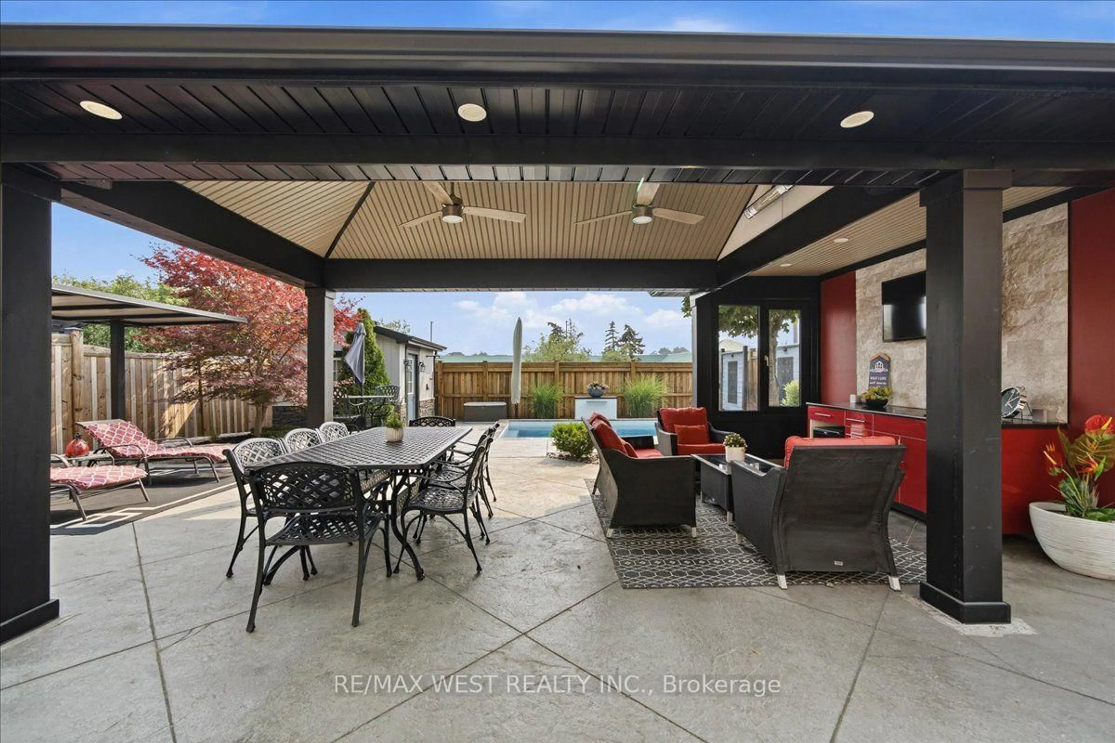 Patio, street for 107 Wildhaven Cres, Vaughan Ontario L6A 2G8