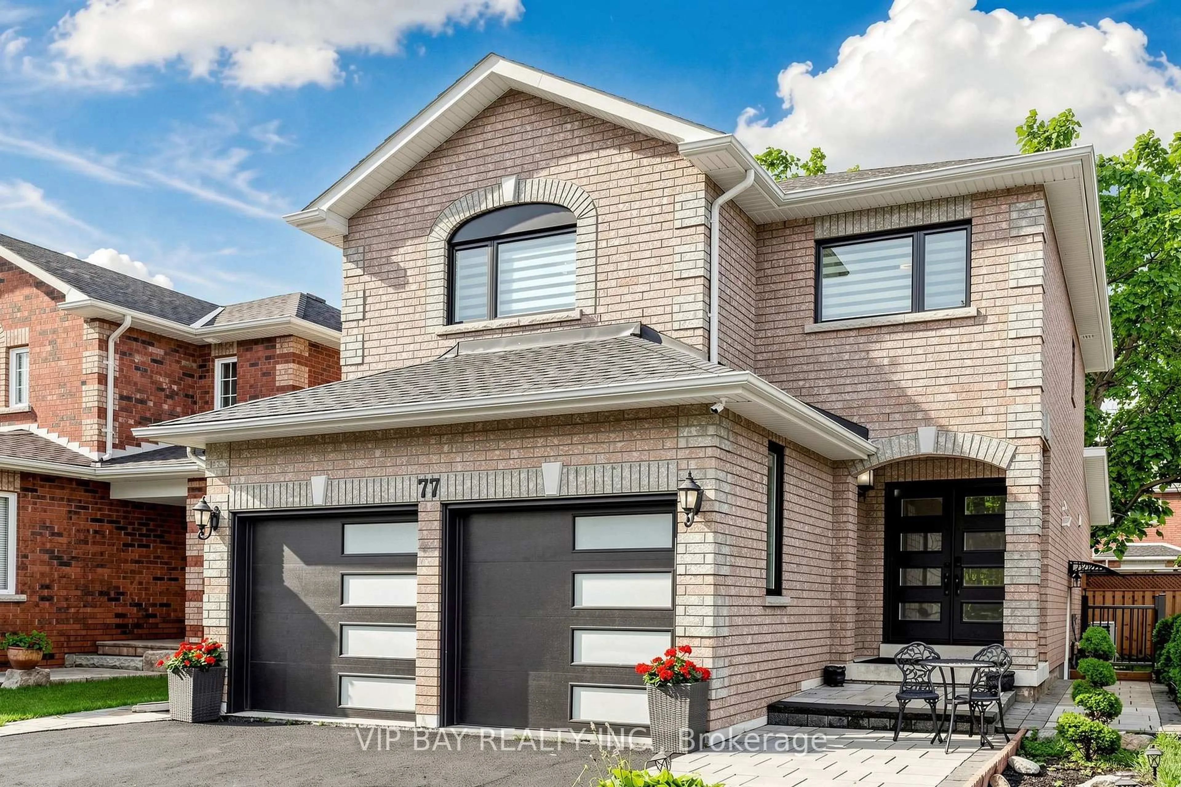Home with brick exterior material, street for 77 Amberview Dr, Georgina Ontario L4P 3Y3