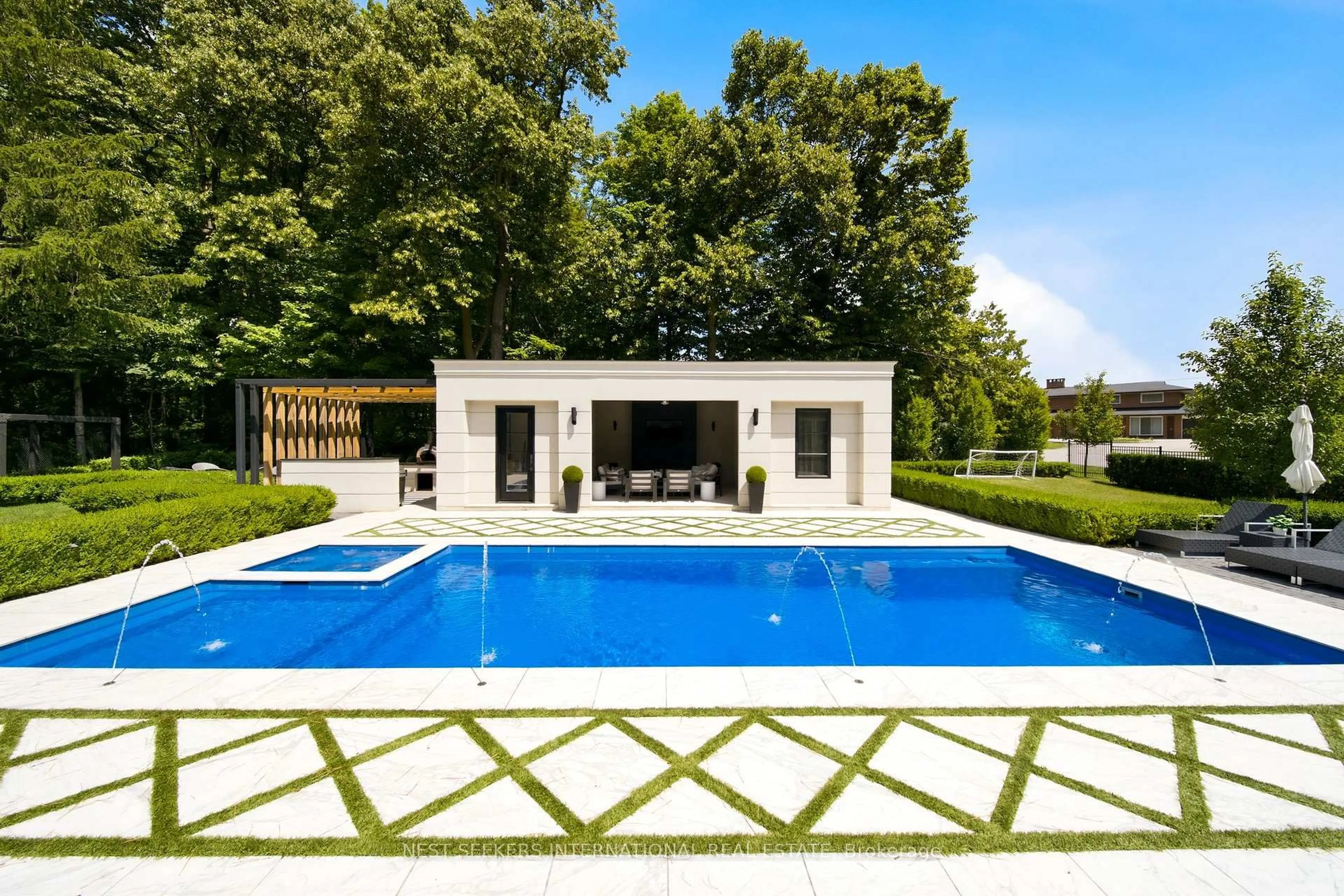 Pool for 6 Forestave Cres, King Ontario L0G 1N0
