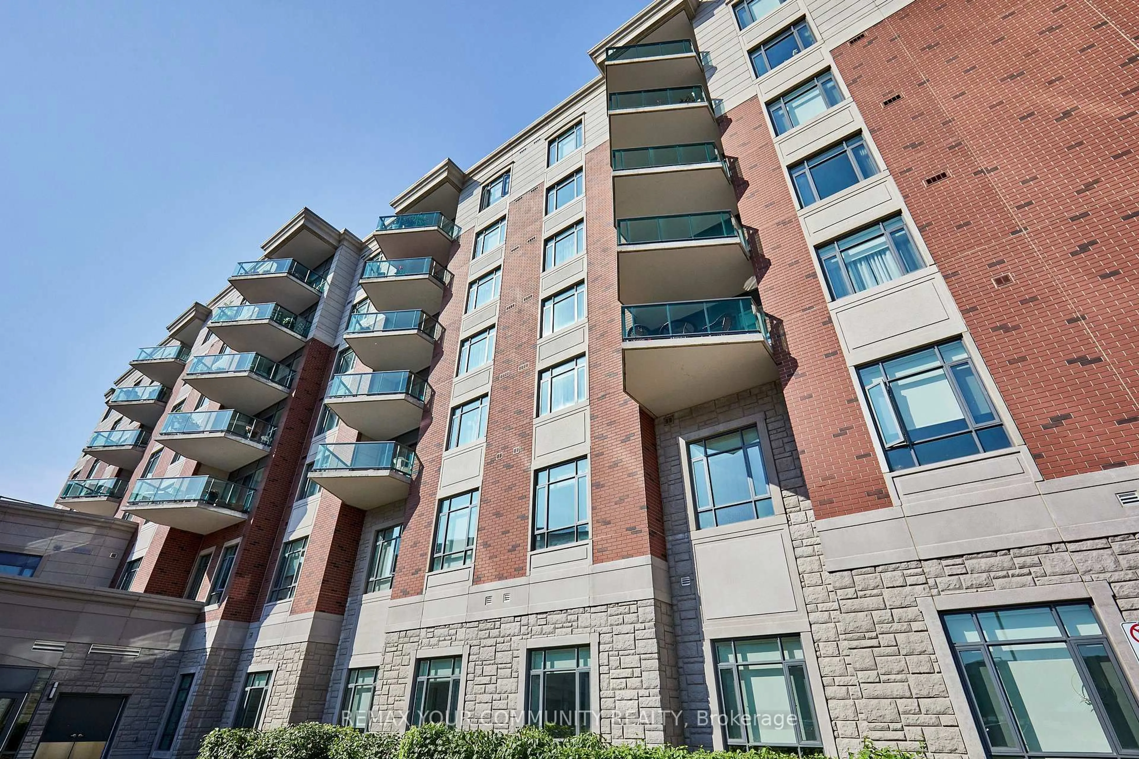 Unknown for 440 William Graham Dr #511, Aurora Ontario L4G 1X5