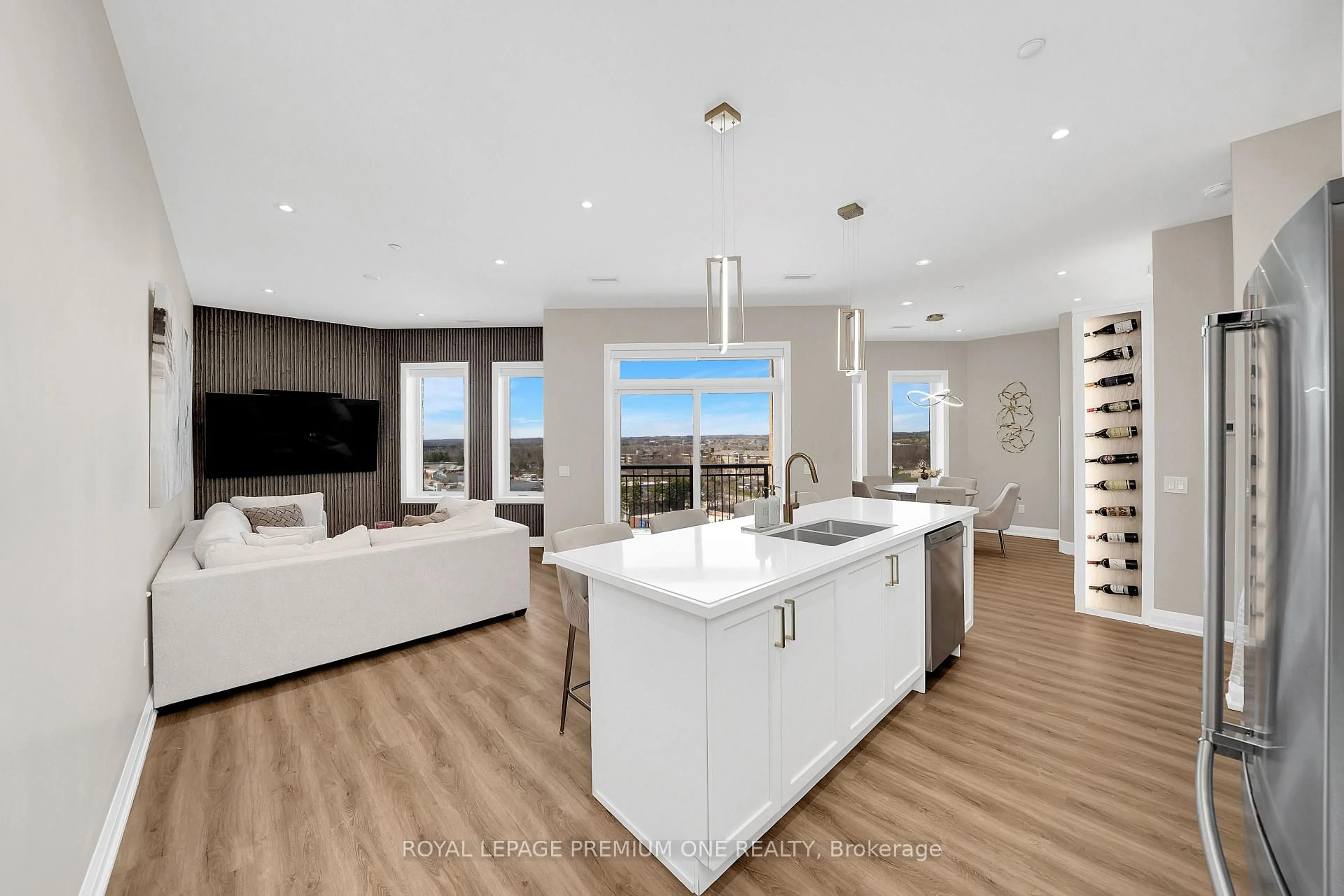 Open concept kitchen, unknown for 5917 Main St #805, Whitchurch-Stouffville Ontario L4A 5G4