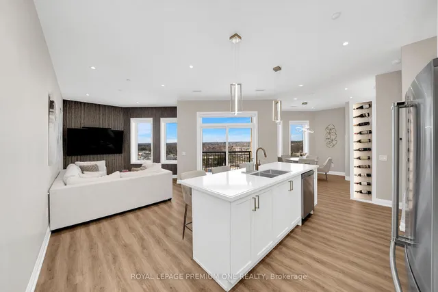 5917 Main St #805, Whitchurch-Stouffville 4