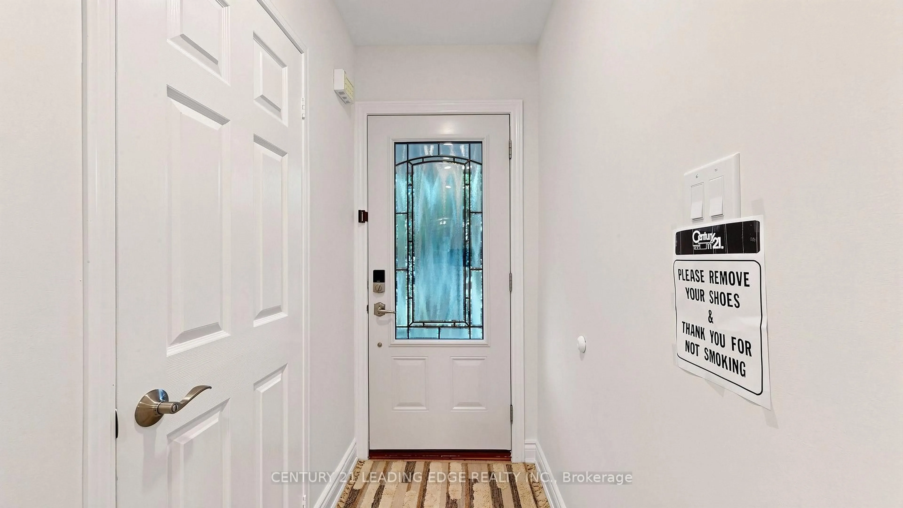 Indoor entryway for 209 Kelso Cres, Vaughan Ontario L6A 2C9