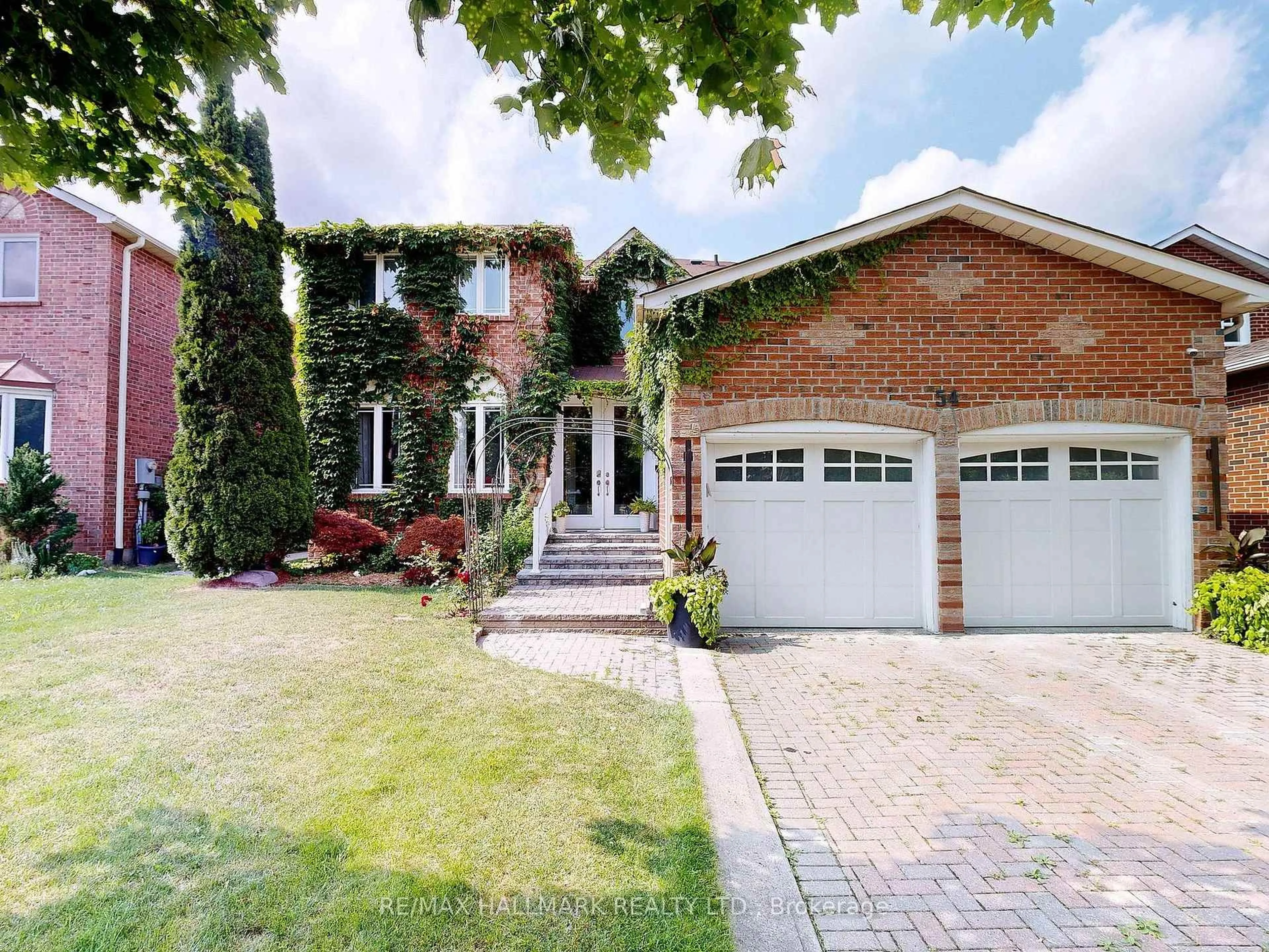 Home with brick exterior material, street for 54 Stave Cres, Richmond Hill Ontario L4C 9J8