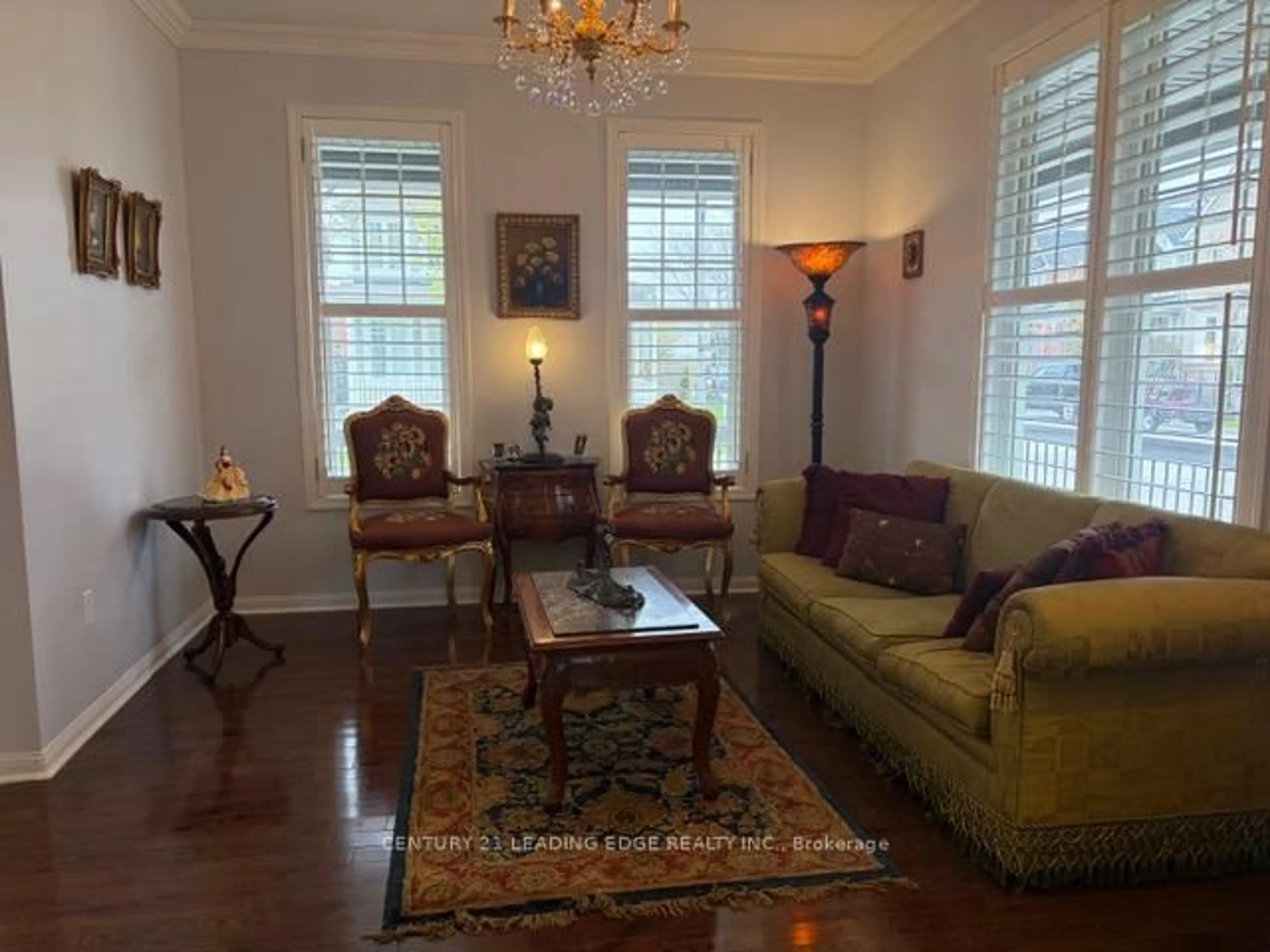 Living room with furniture, unknown for 27 Rocking Horse St, Markham Ontario L6B 1L9