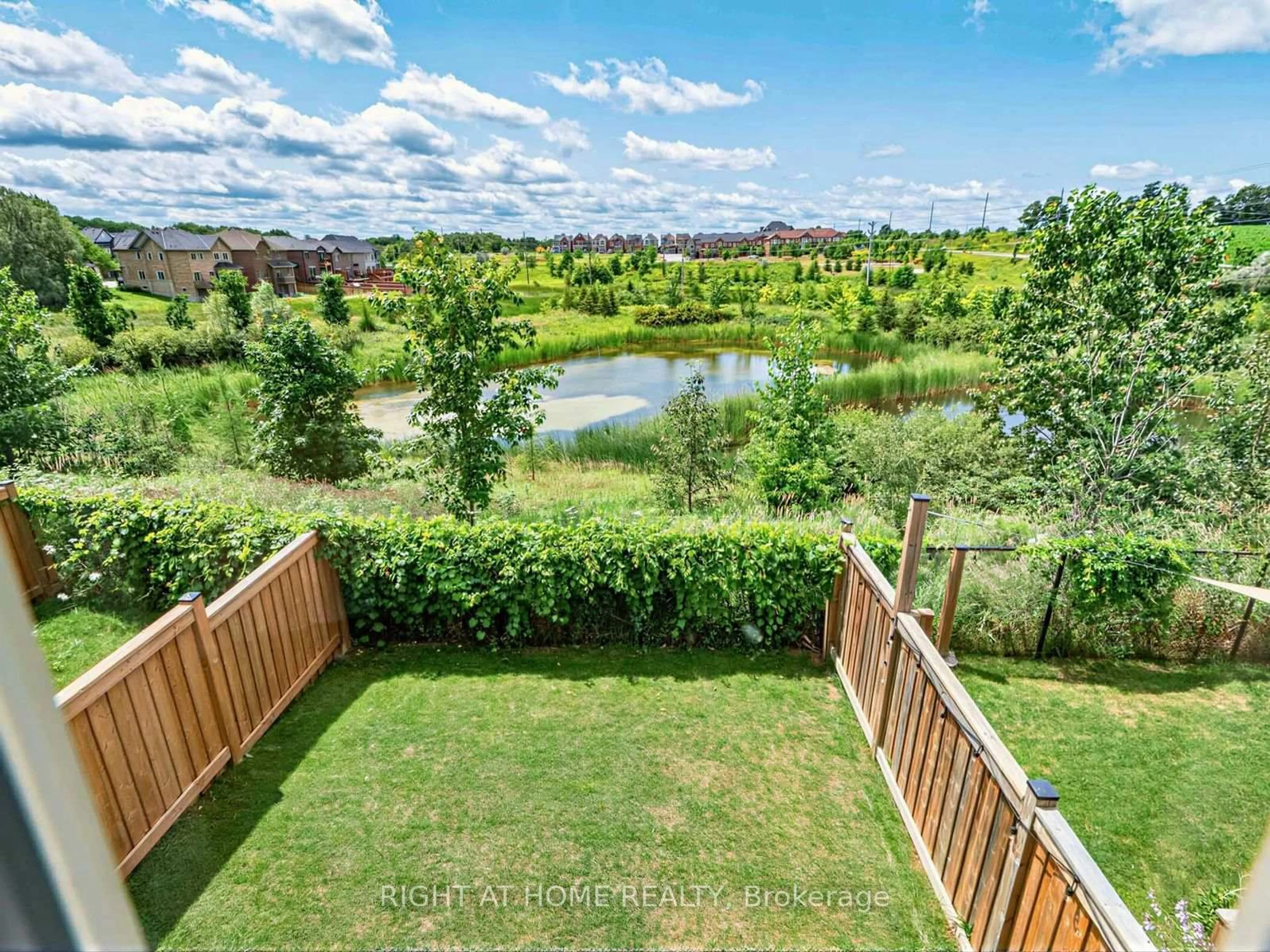 A pic from outside/outdoor area/front of a property/back of a property/a pic from drone, water/lake/river/ocean view for 64 Beechborough Cres, East Gwillimbury Ontario L9N 0N9